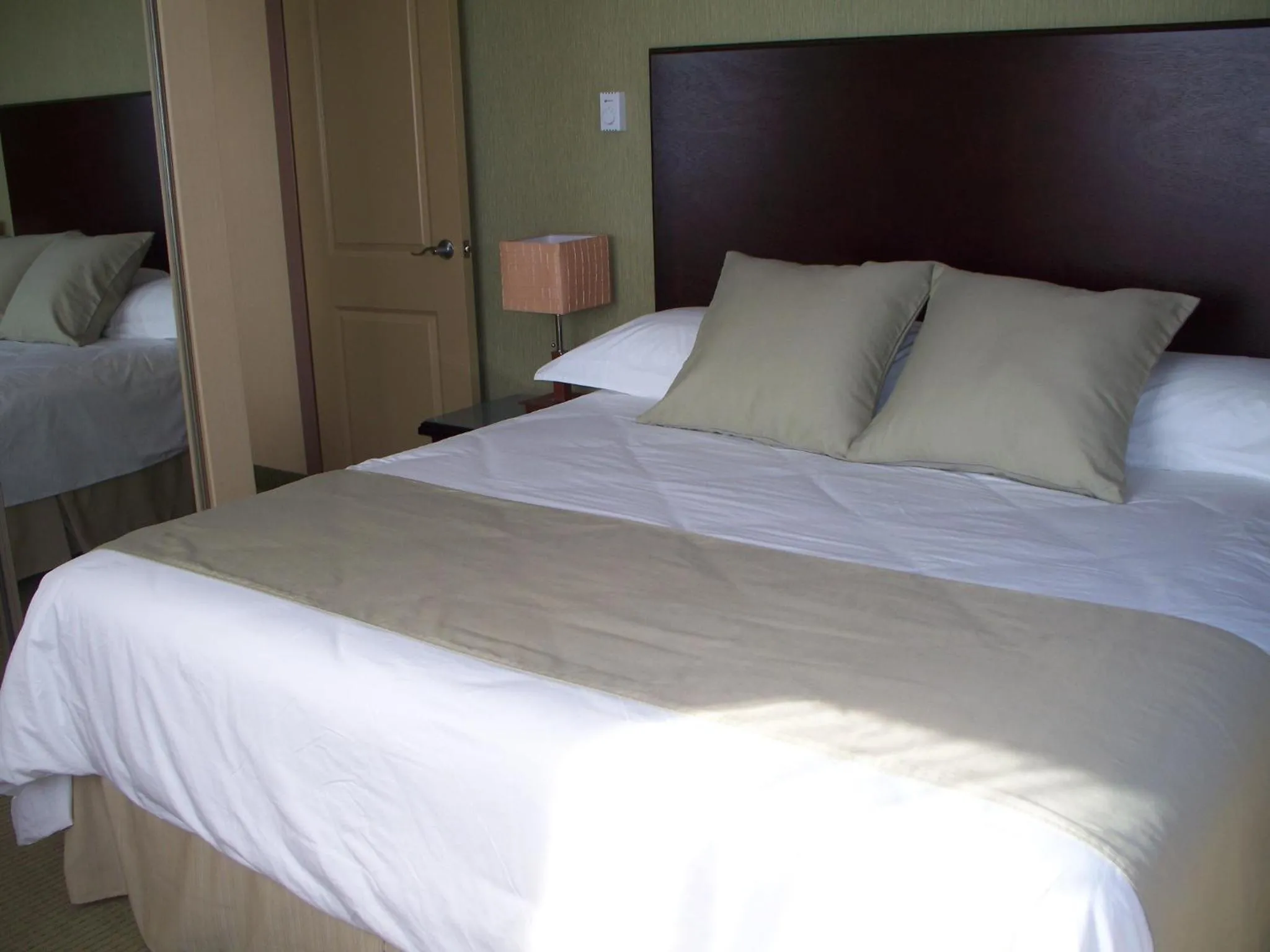 Bed in Ramada by Wyndham Williams Lake