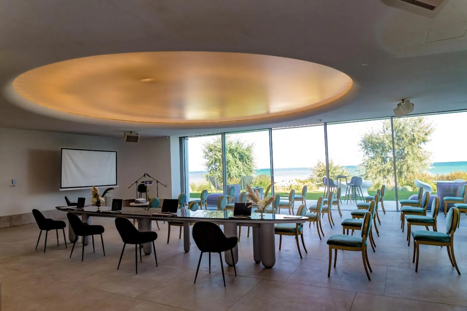 Business facilities in Novum By the Sea
