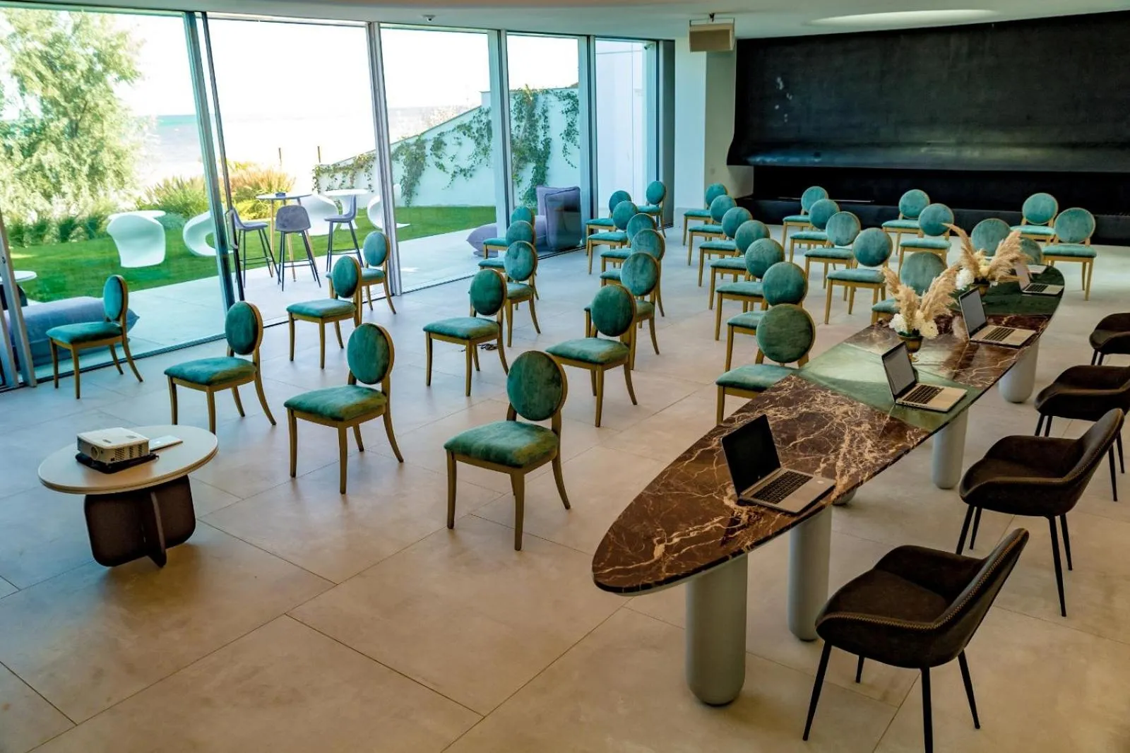Business facilities in Novum By the Sea