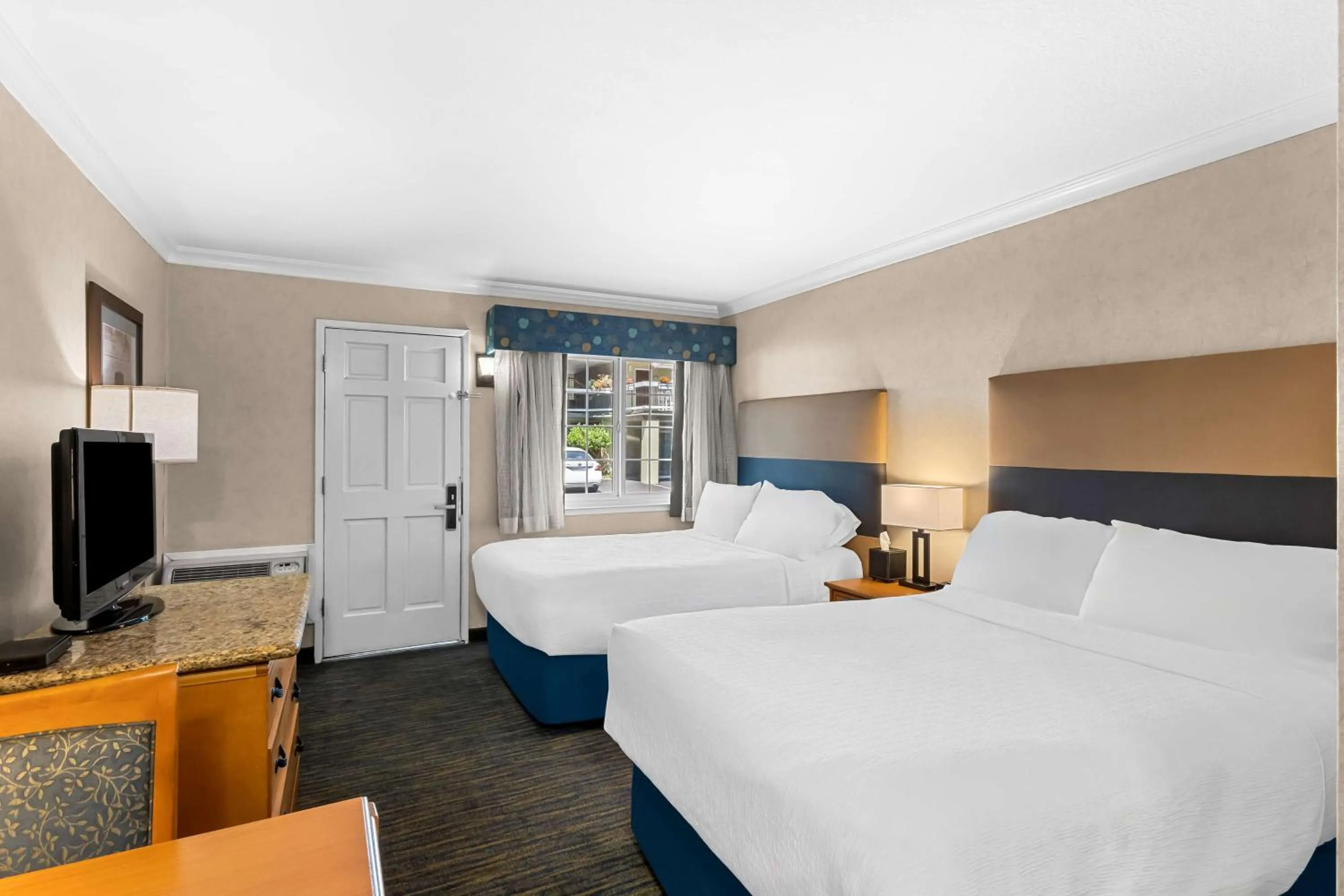 Bedroom, Bed in Best Western University Lodge