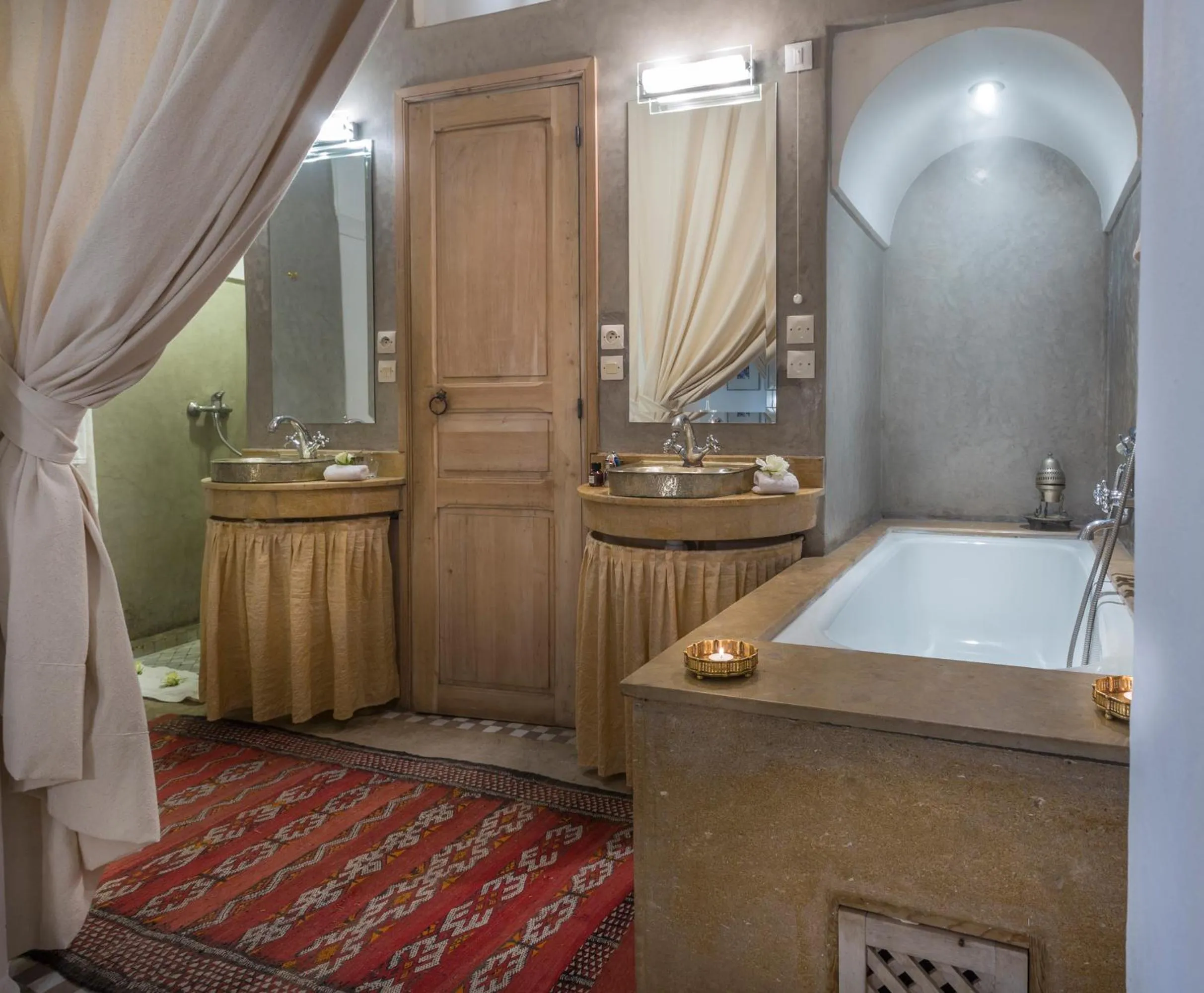 Bathroom in Riad Azoulay