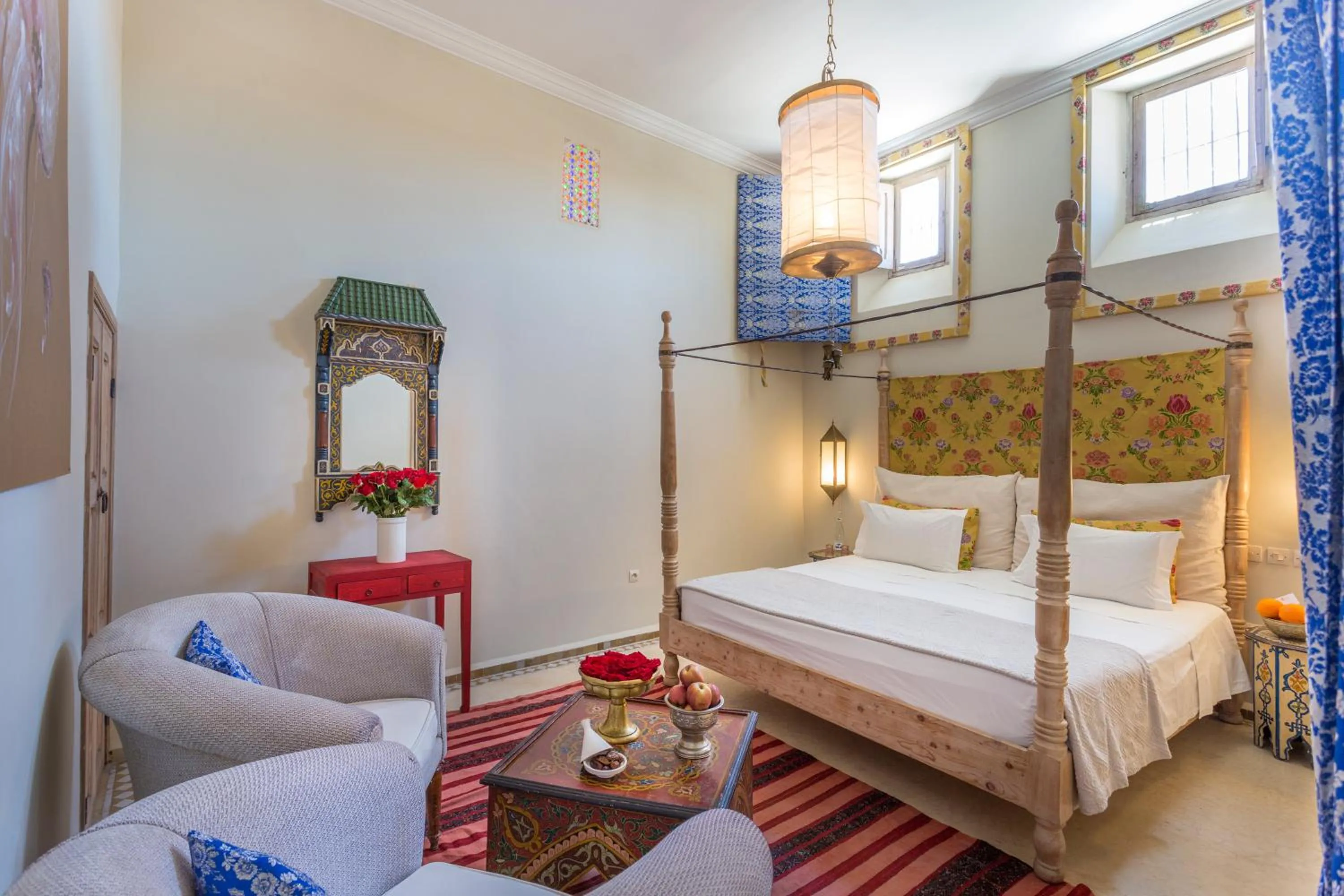 Photo of the whole room, Bed in Riad Azoulay