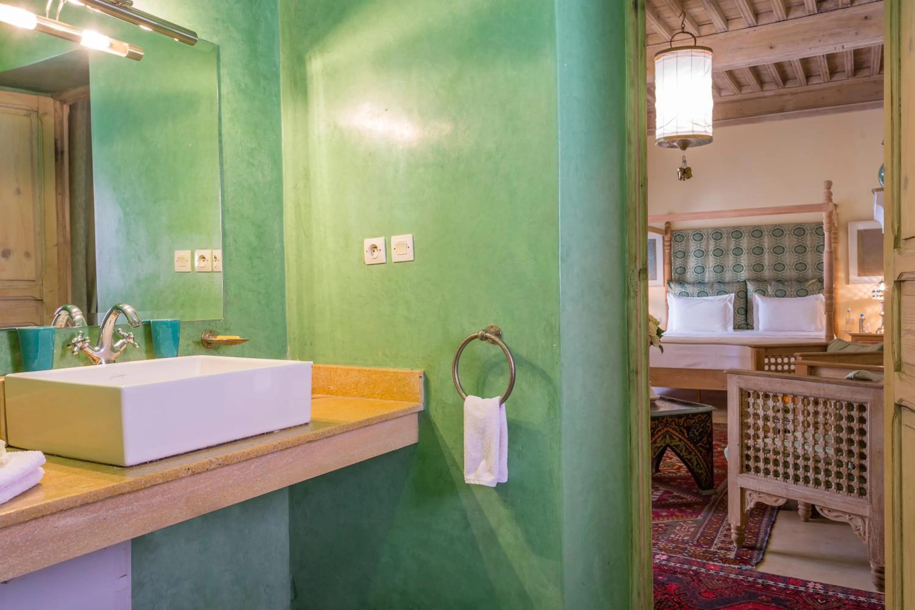 Bathroom in Riad Azoulay