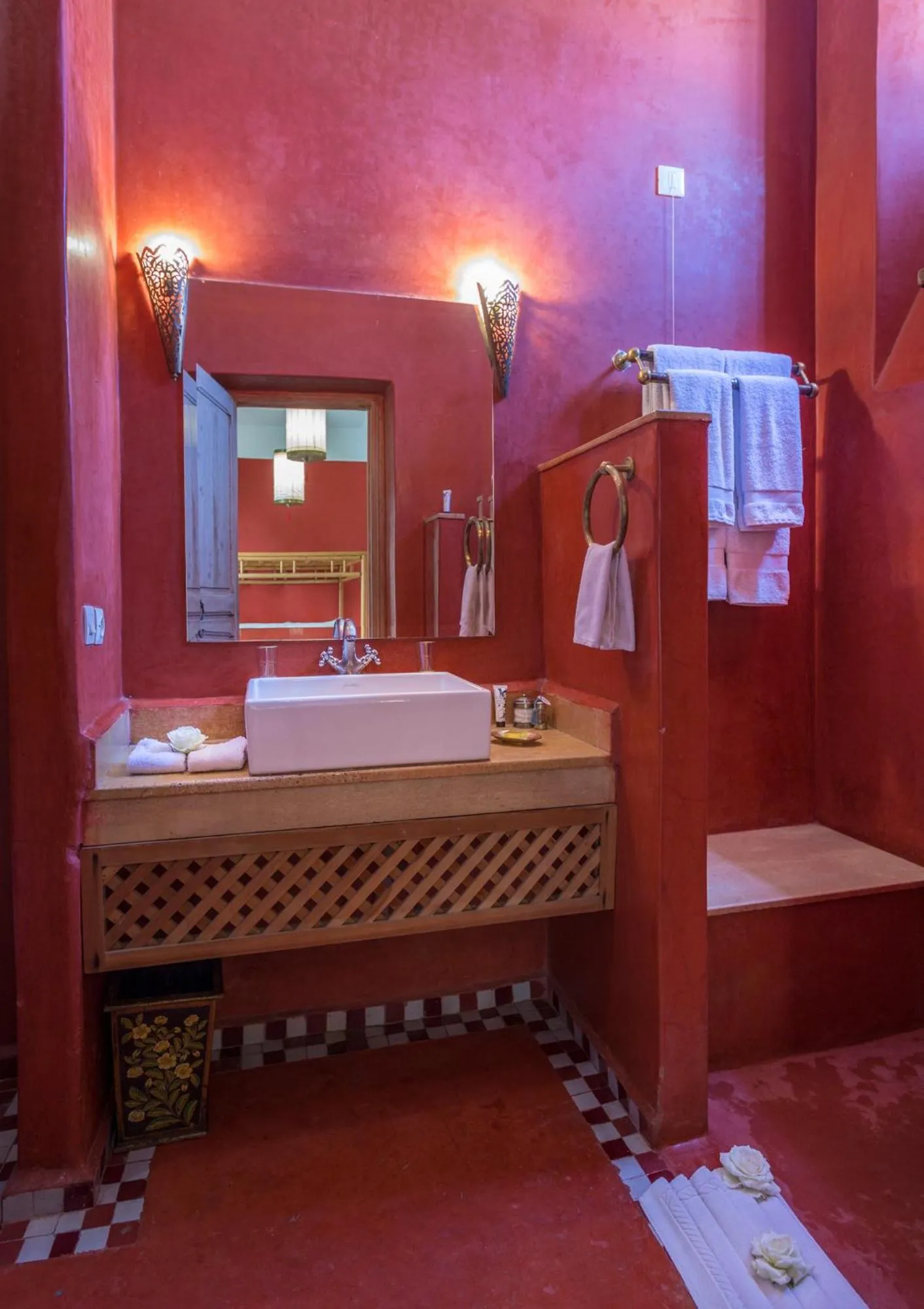 Bathroom in Riad Azoulay