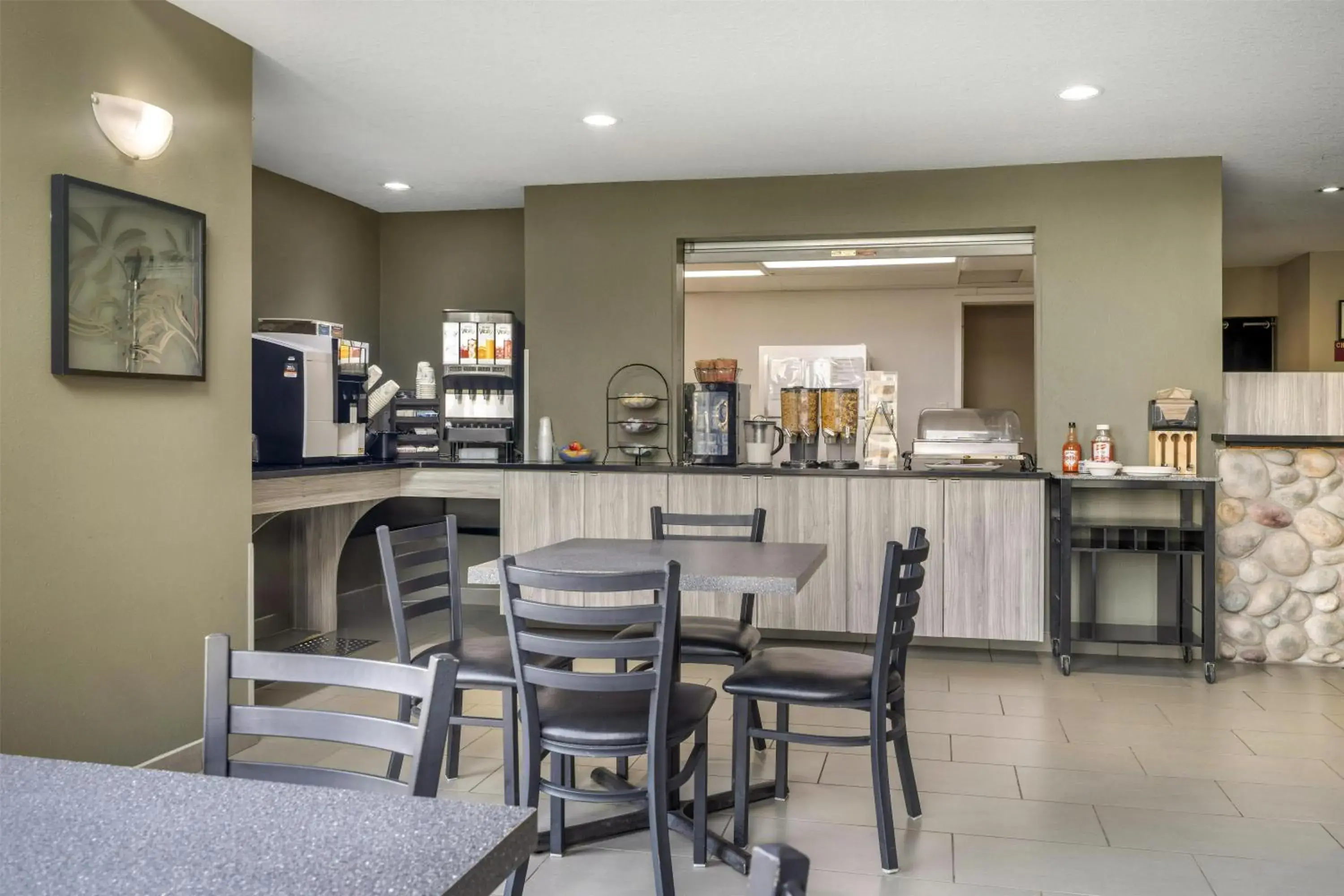 Restaurant/places to eat in SureStay Plus Hotel by Best Western Lethbridge Restaurant/places to eat in SureStay Plus Hotel by Best Western Lethbridge