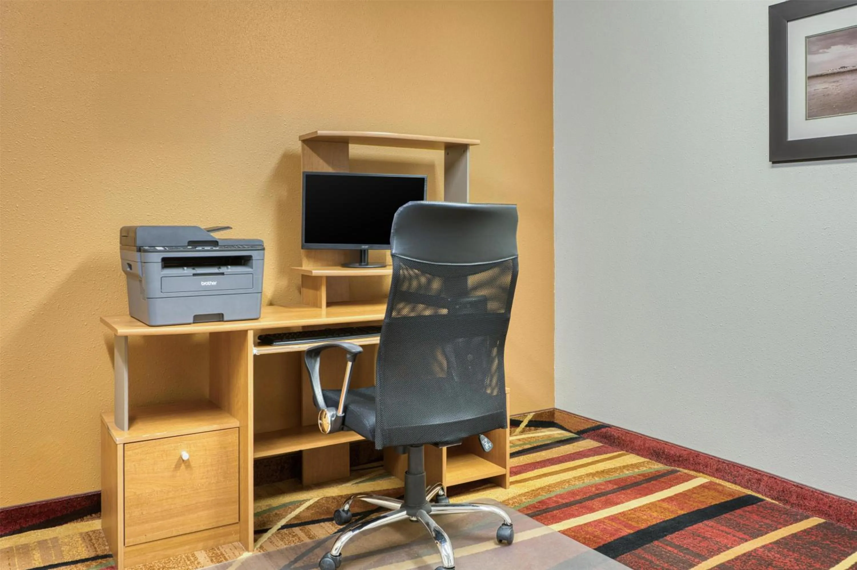 Business facilities in SureStay Plus Hotel by Best Western Lethbridge