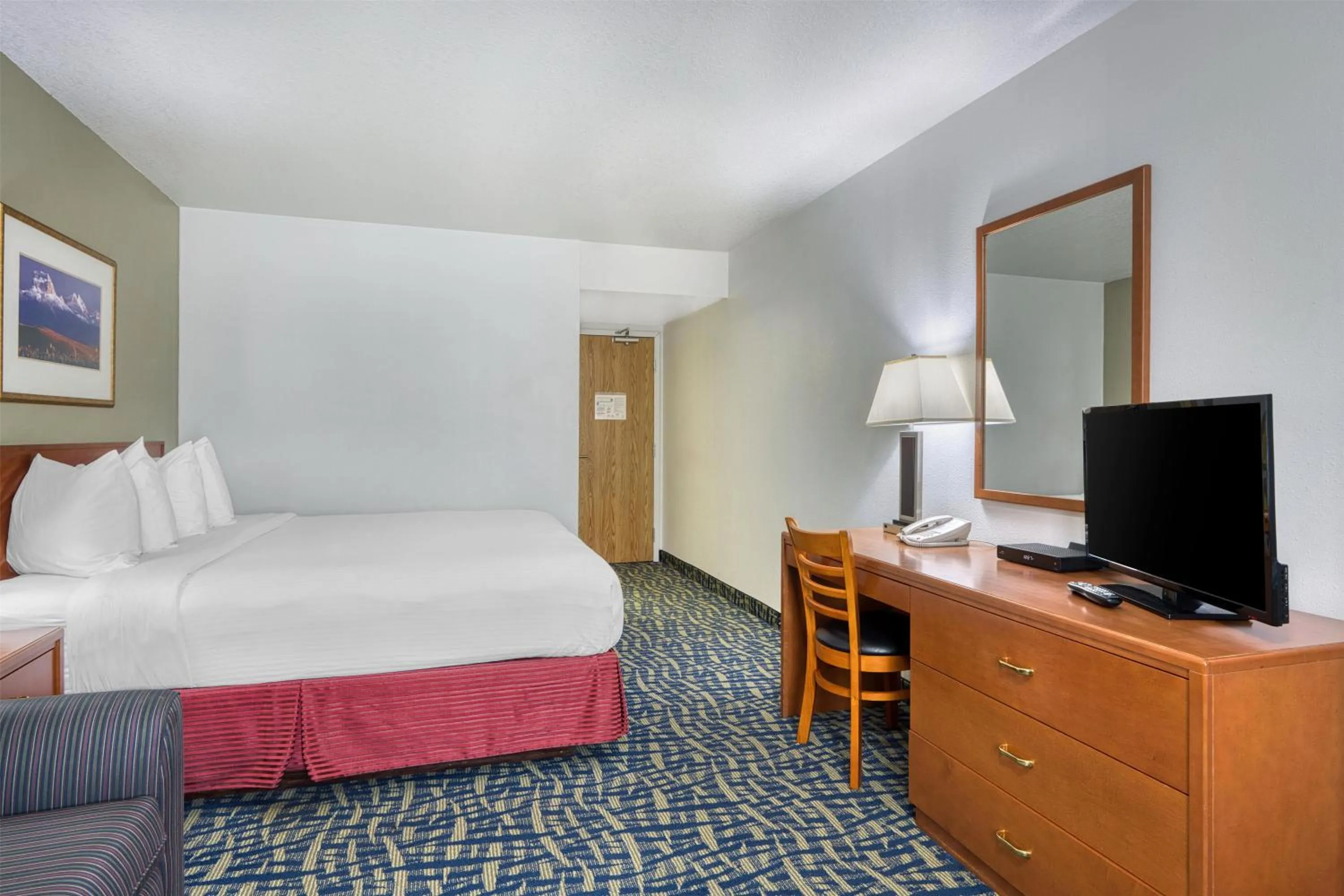 Bedroom, Bed in SureStay Plus Hotel by Best Western Lethbridge