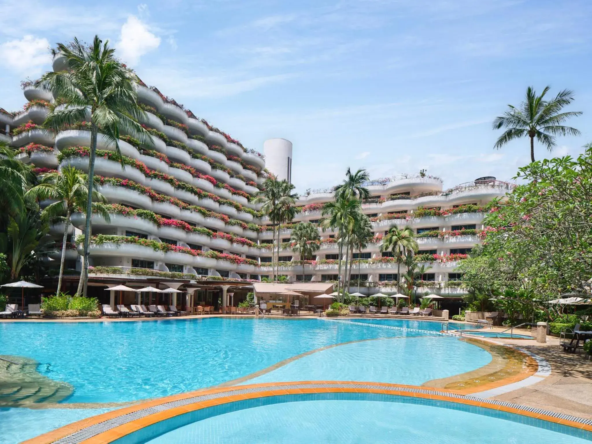 Property building in Shangri-La Singapore Property building in Shangri-La Singapore