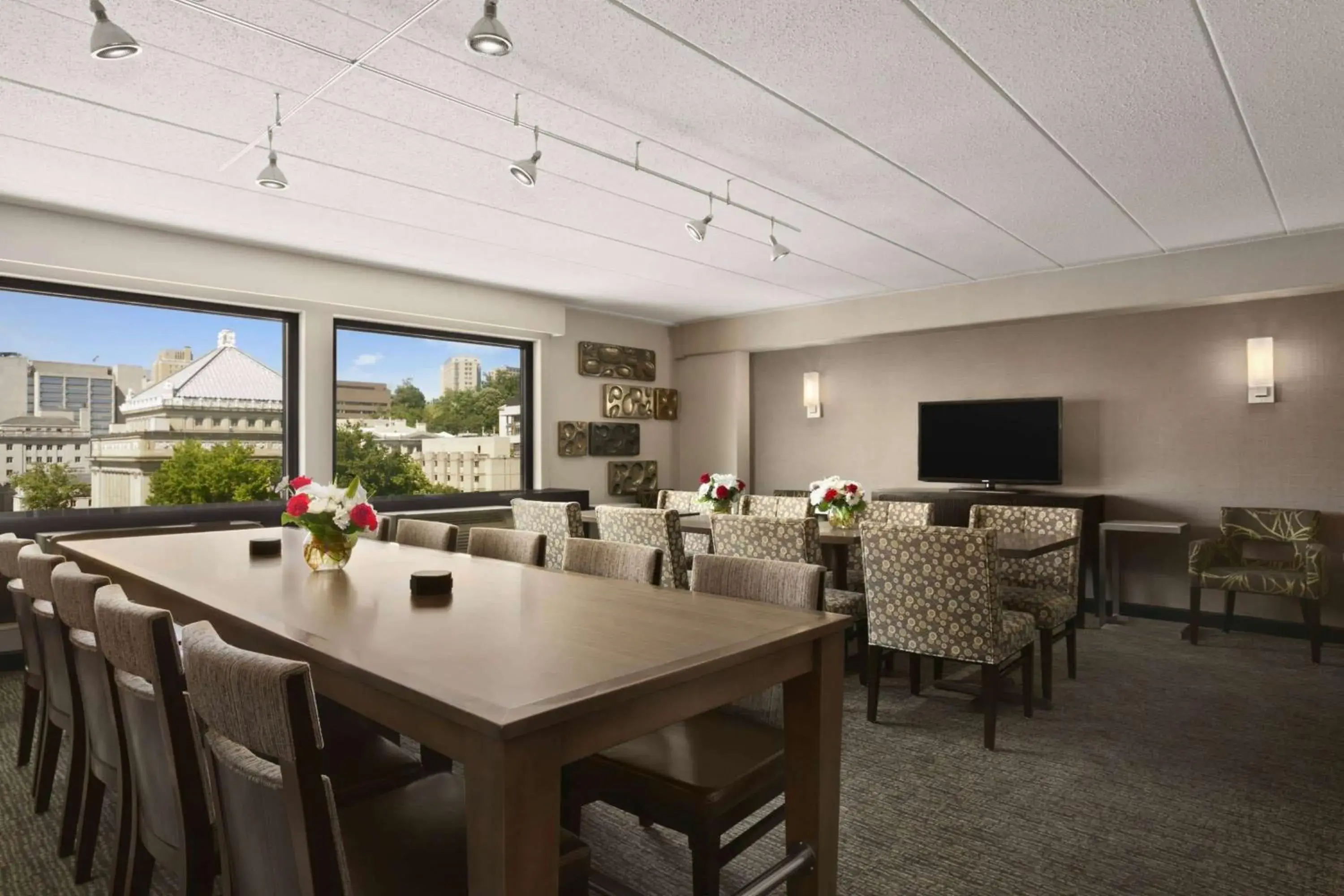 Property building in Wyndham Garden Midland Property building in Wyndham Garden Midland