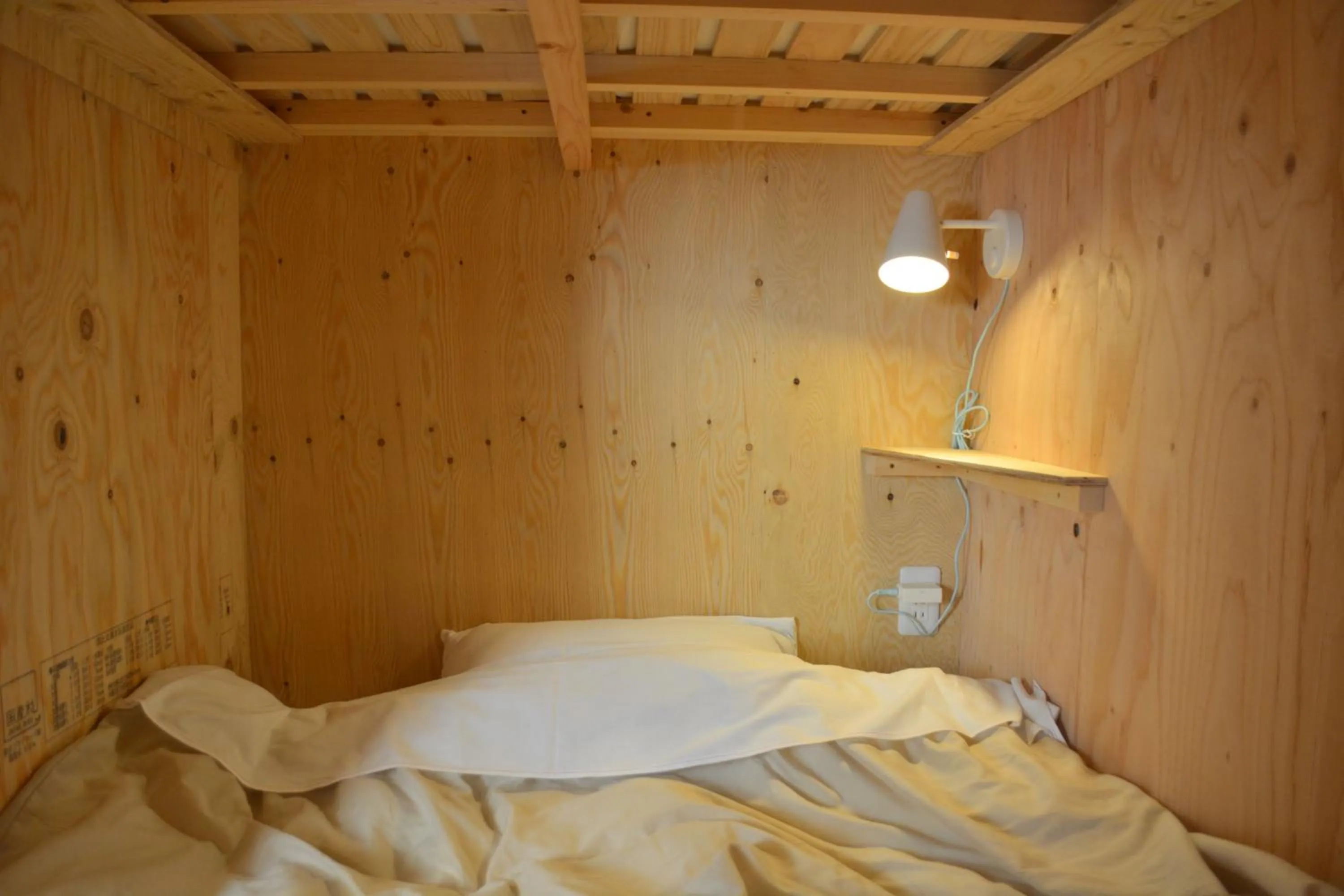 bunk bed, Bed in BED N CHILL Shippoya 七宝屋