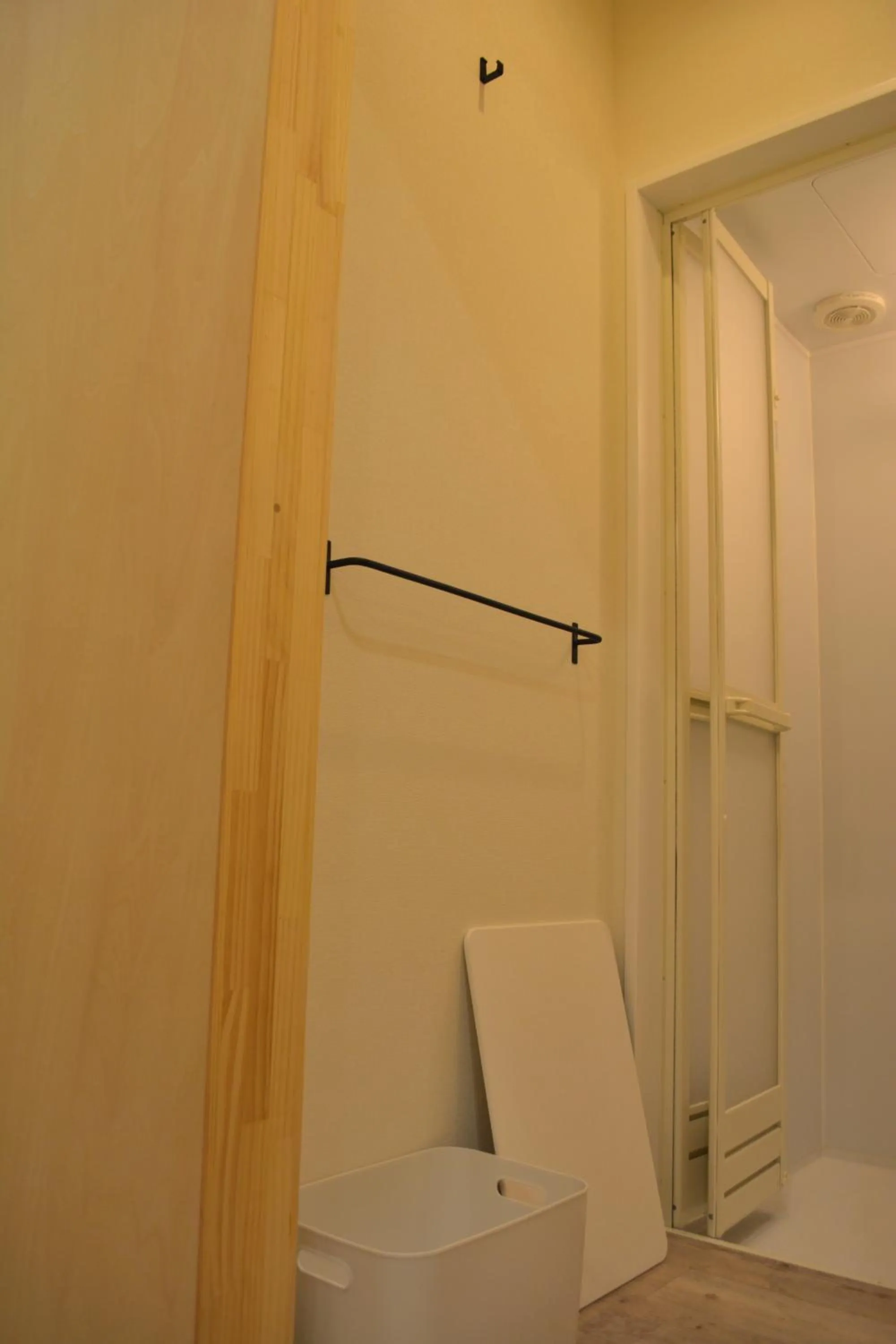 Shower in BED N CHILL Shippoya 七宝屋