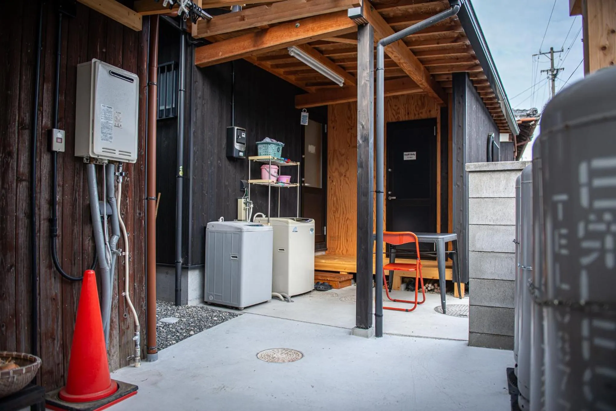 washing machine in BED N CHILL Shippoya 七宝屋