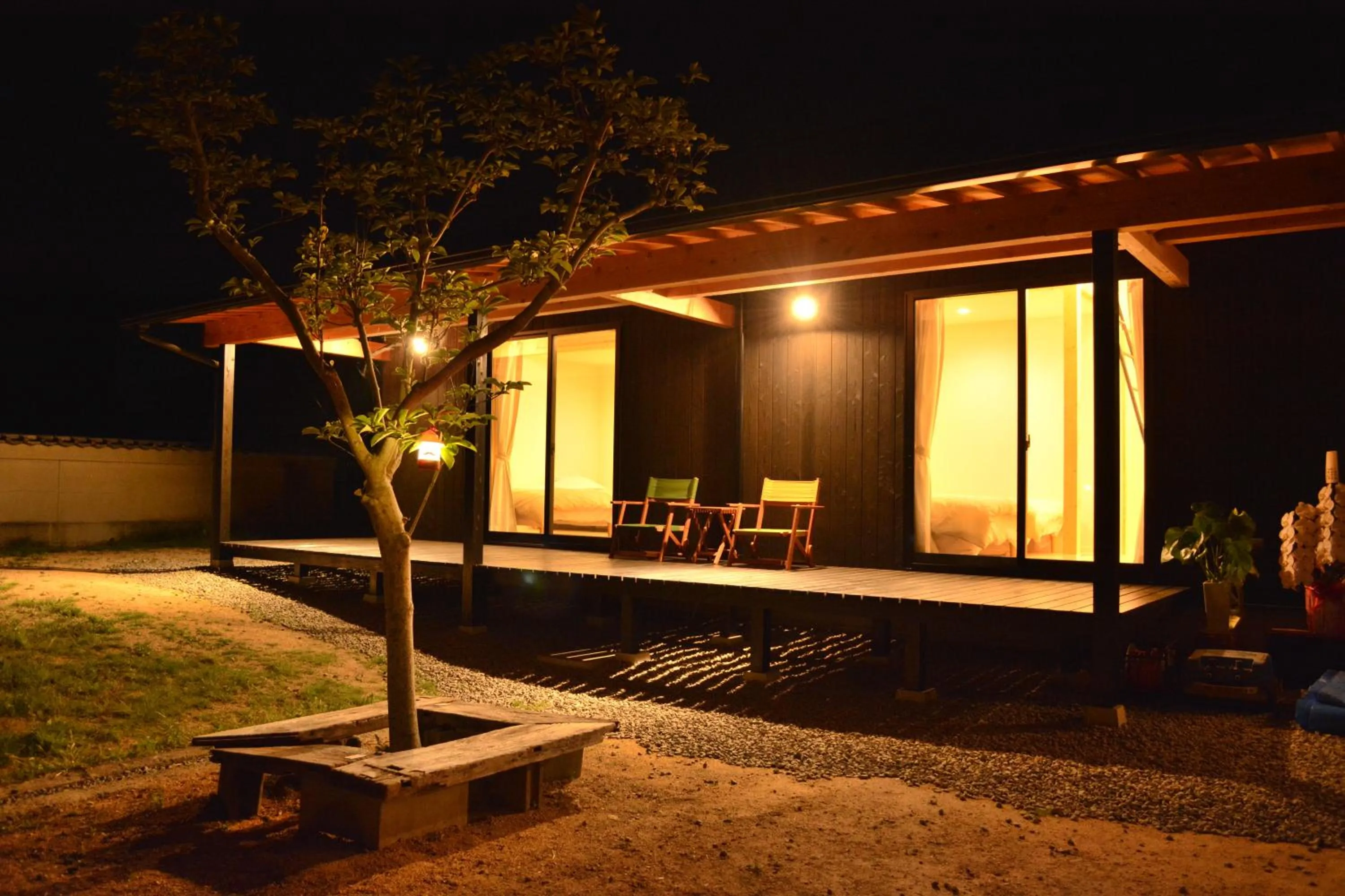 Property building in BED N CHILL Shippoya 七宝屋