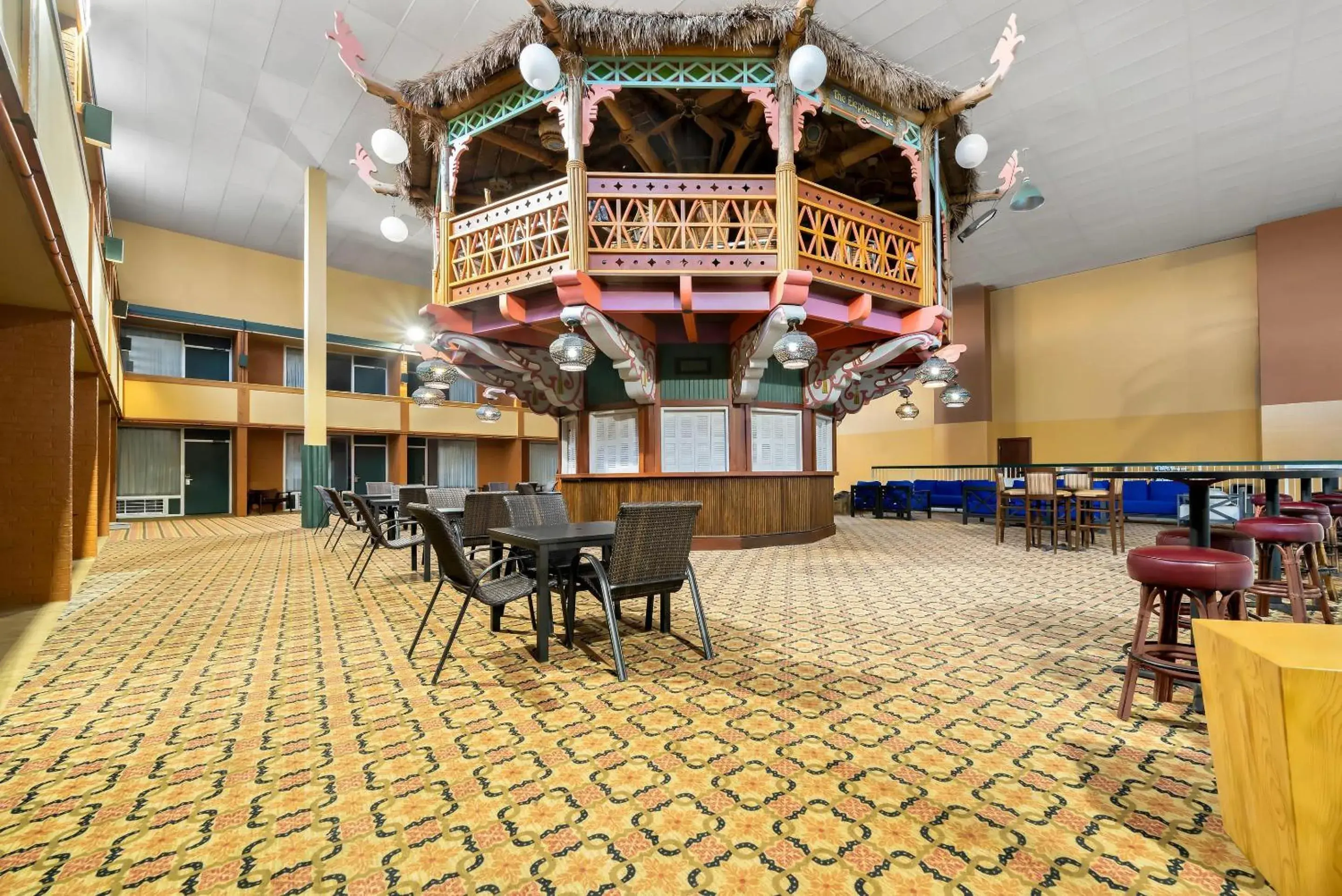 Lounge or bar in Suburban Studios, Kearney Lounge or bar in Suburban Studios, Kearney