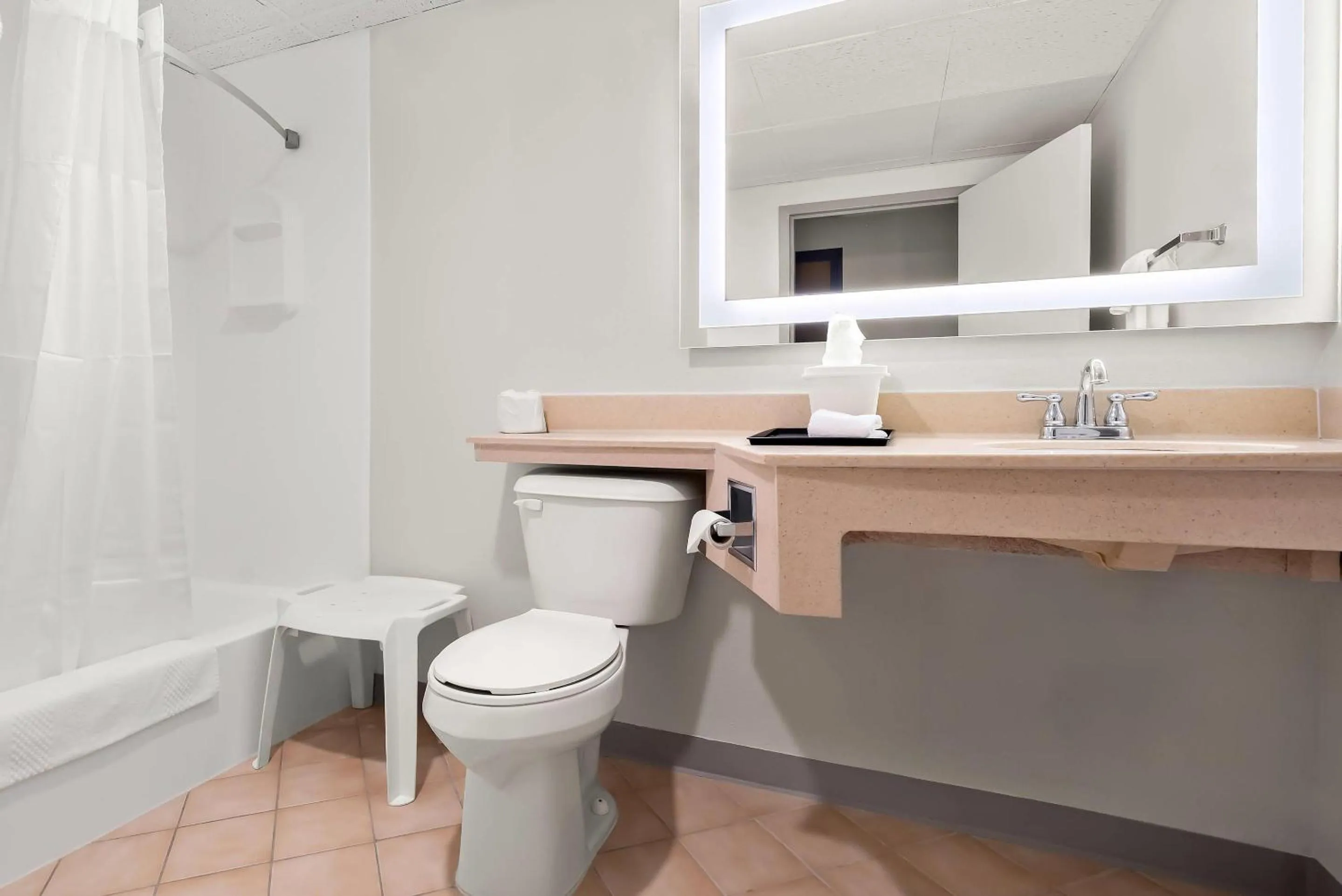 Bedroom in Suburban Studios, Kearney