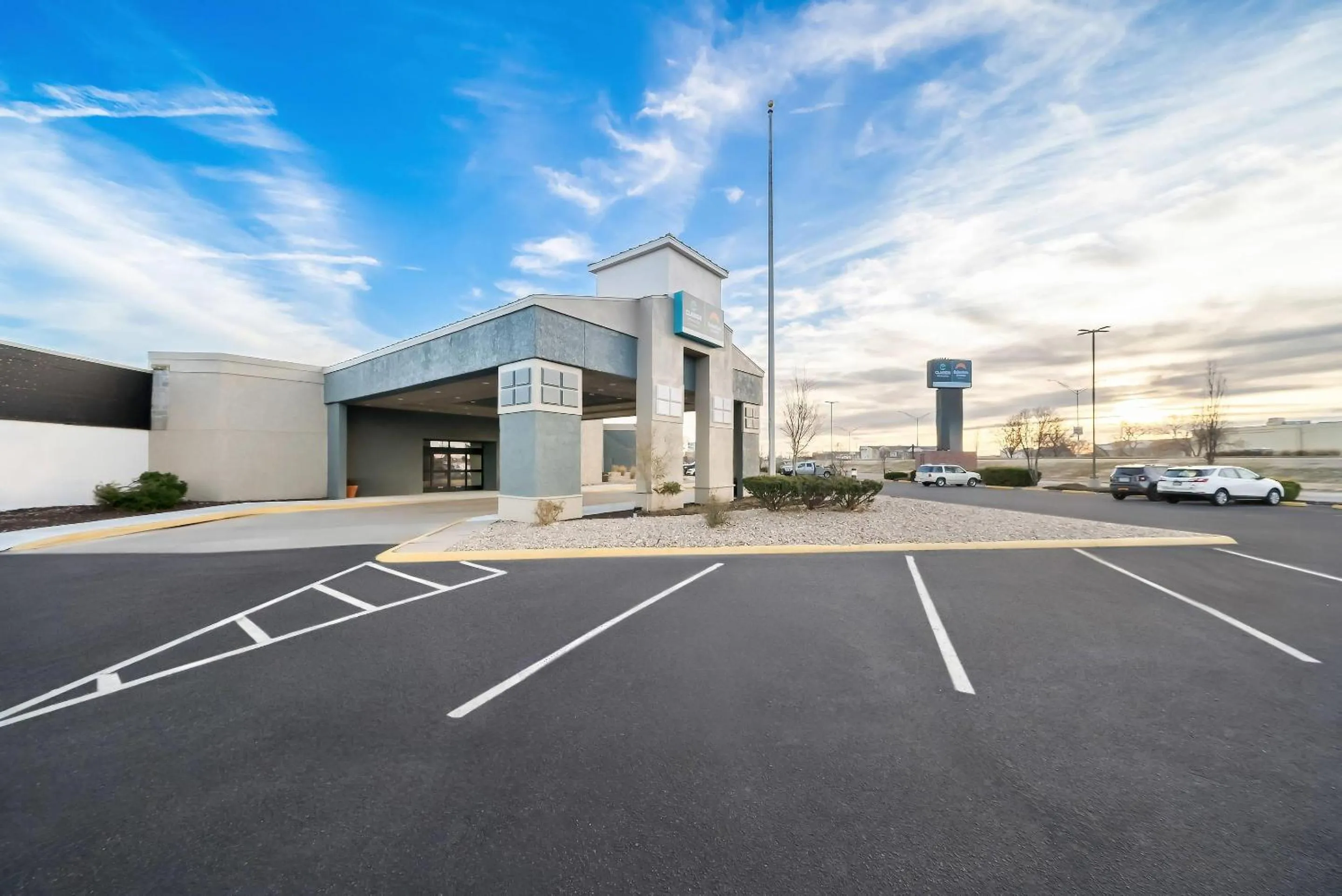 Property building in Suburban Studios, Kearney
