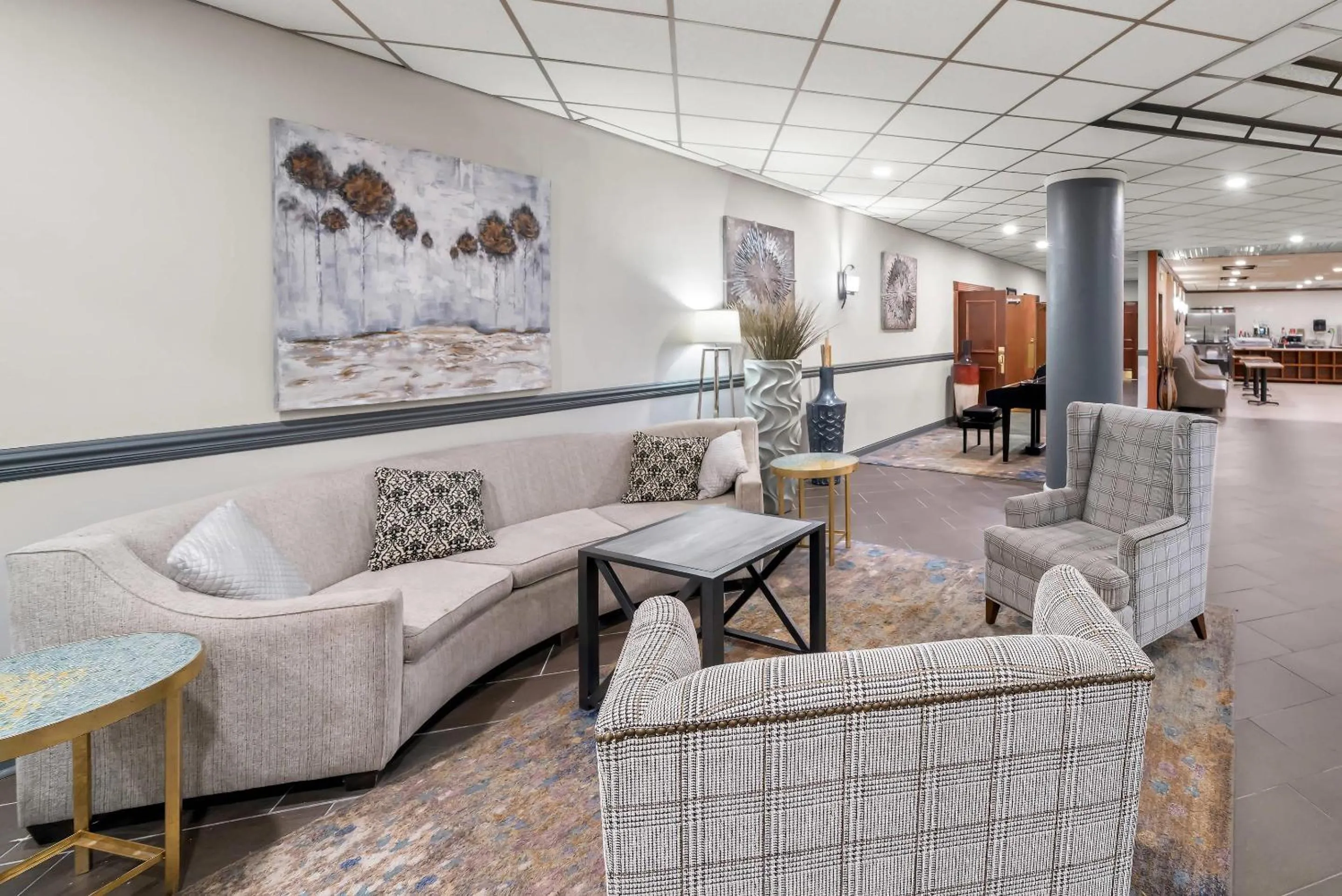 Lobby or reception in Suburban Studios, Kearney