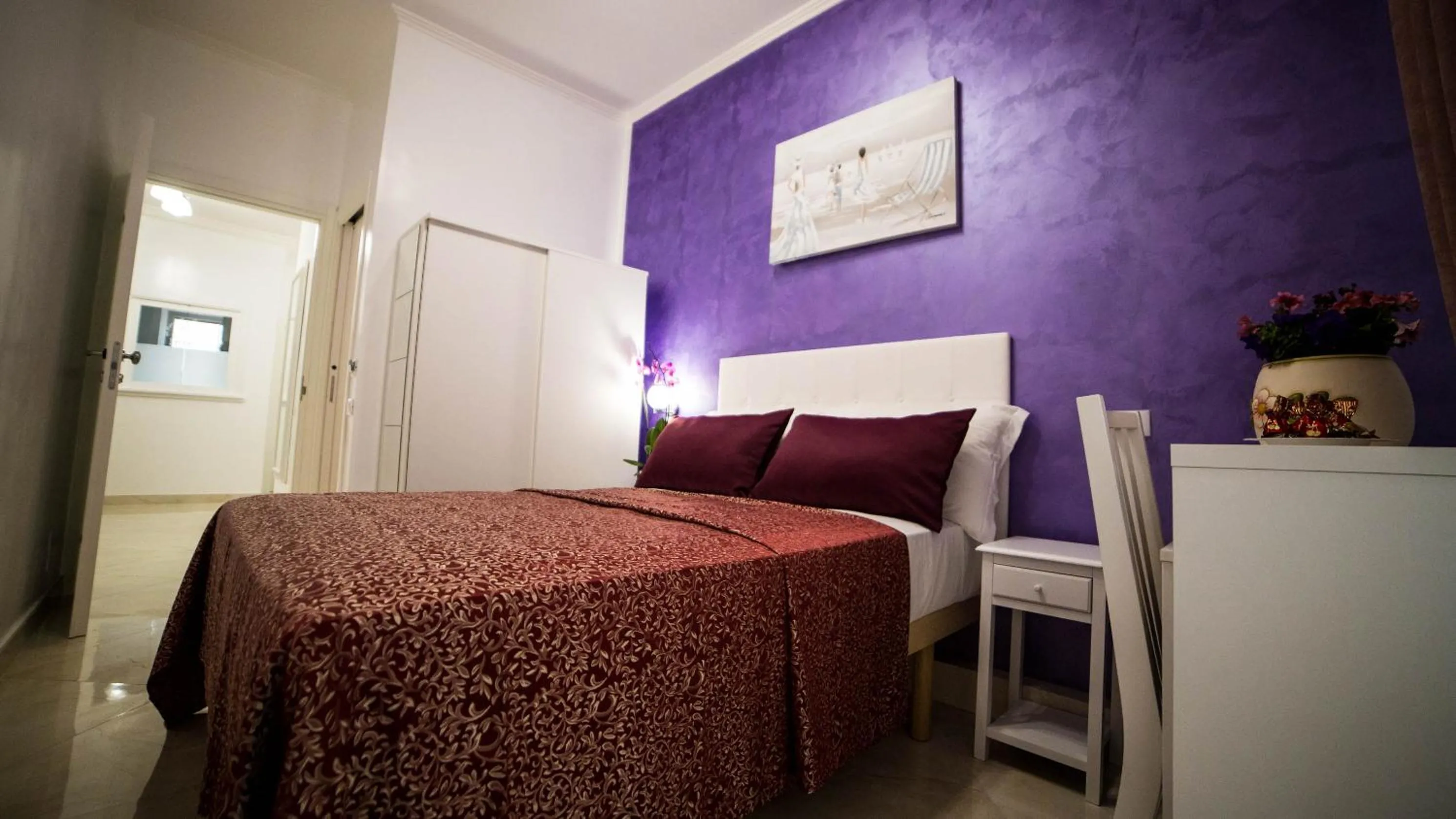 Bed in St. Peter Area Luxury Suites