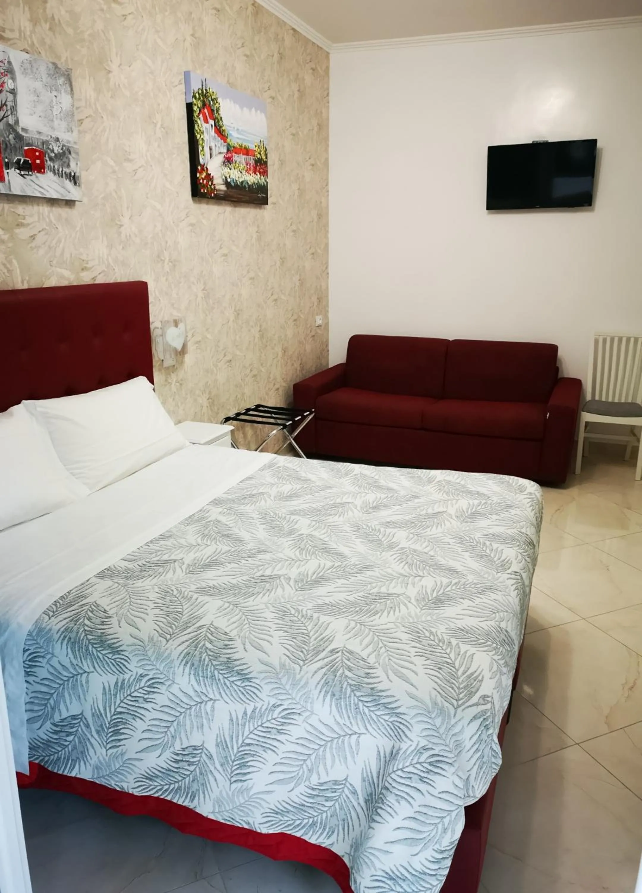 Bed in St. Peter Area Luxury Suites