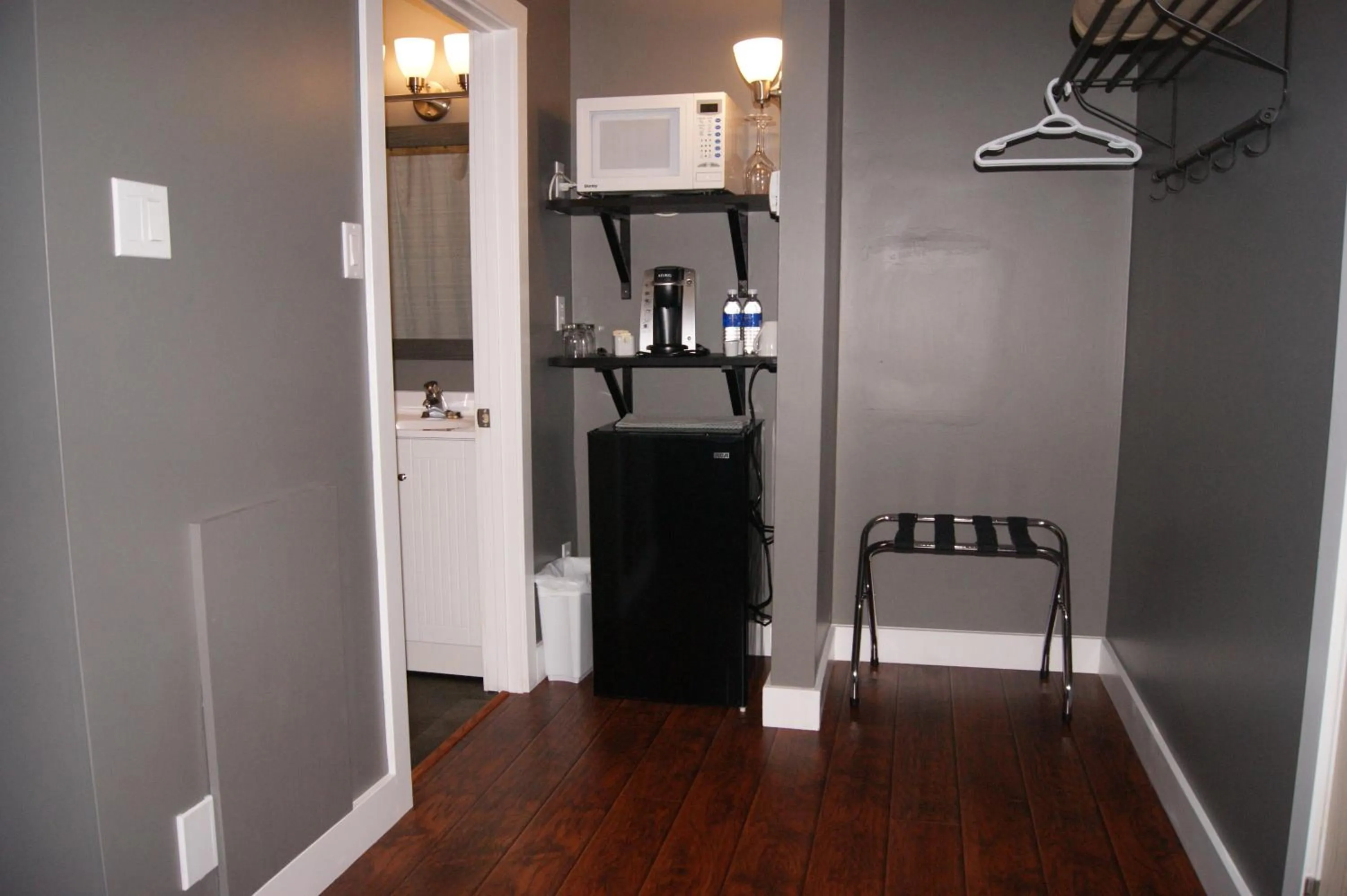 Coffee/tea facilities in Stardust Inn and Chalets