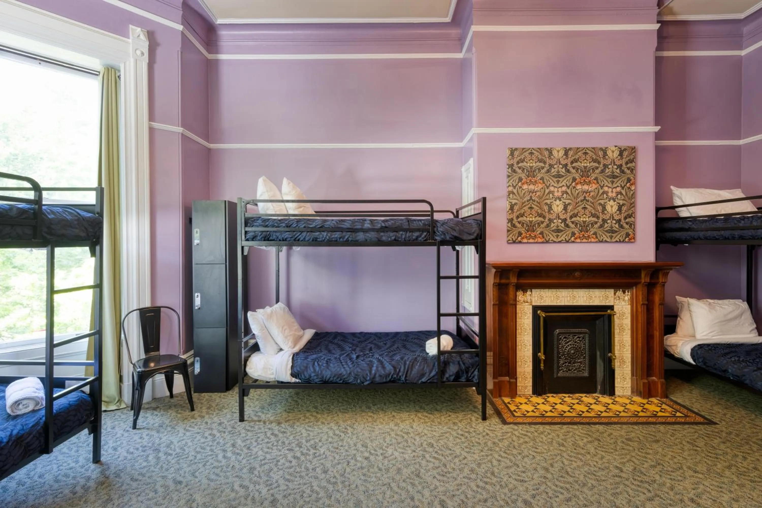 Bedroom, Bed in HI Sacramento Hostel