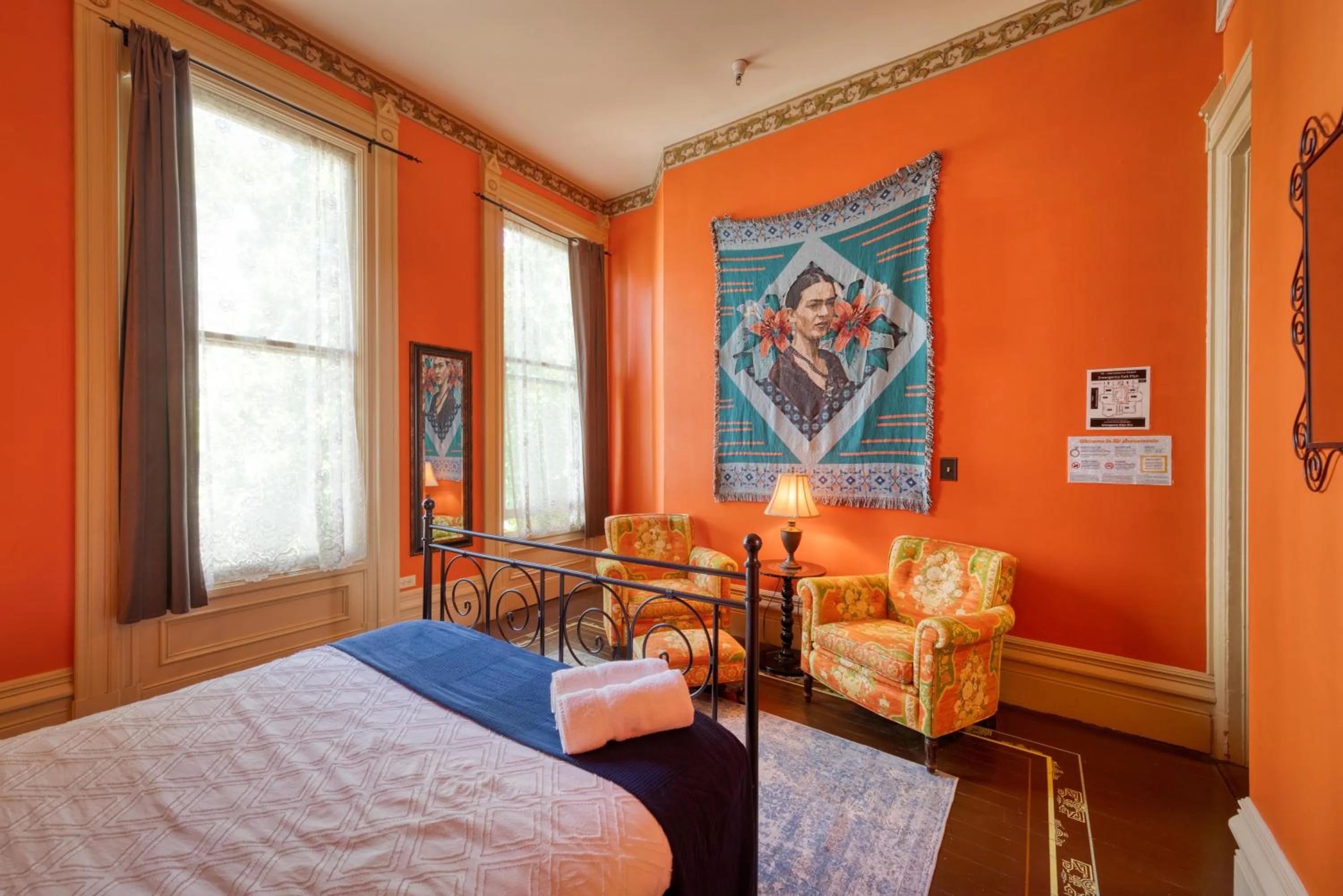 Bedroom, Bed in HI Sacramento Hostel