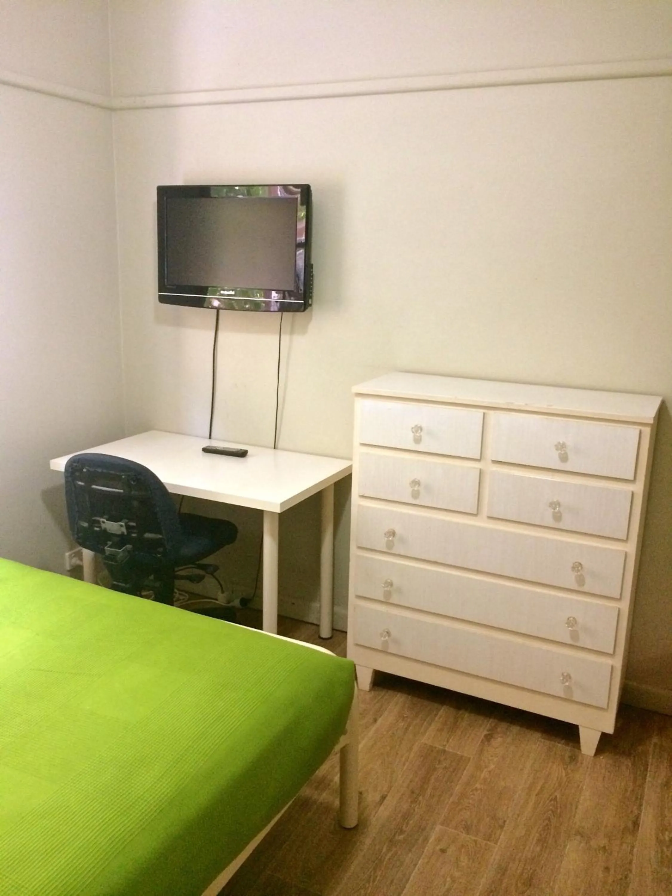 Bedroom, Bed in Guesthouse 83