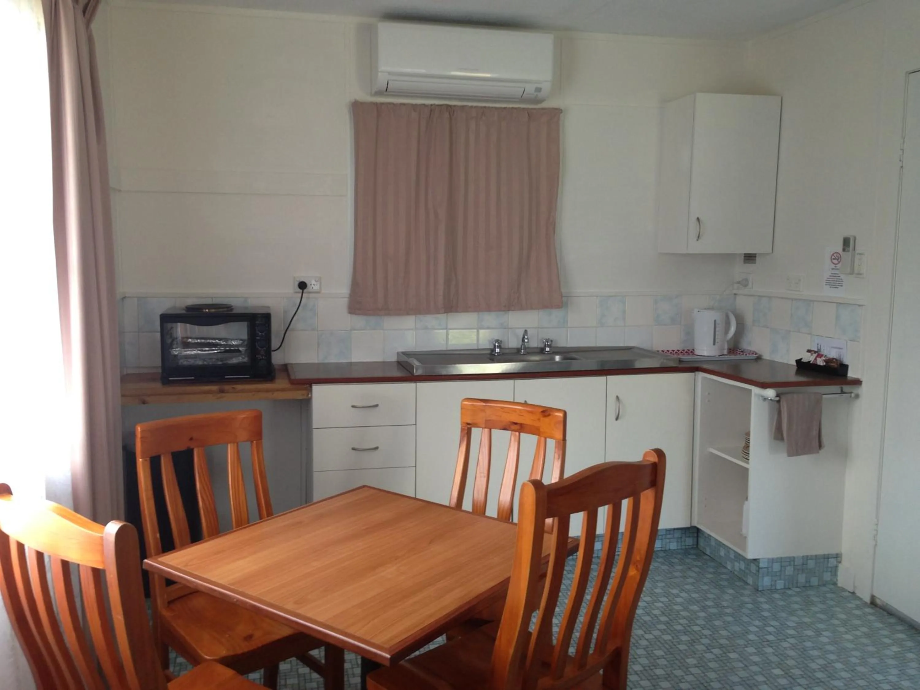 Coffee/tea facilities in Boggabilla Motel