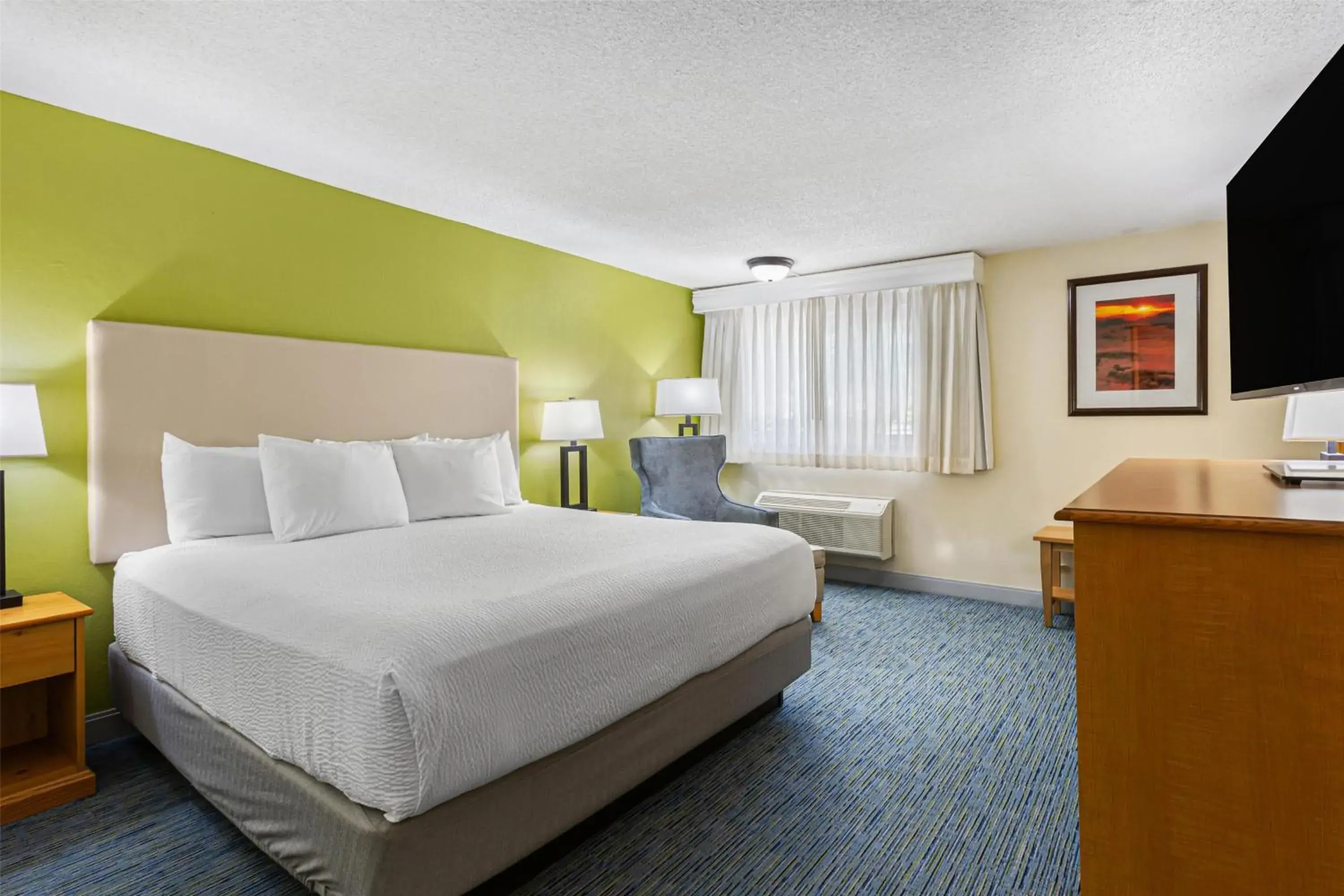 Deluxe King Room - Non Smoking in Best Western Hi-Desert Inn Deluxe King Room - Non Smoking in Best Western Hi-Desert Inn