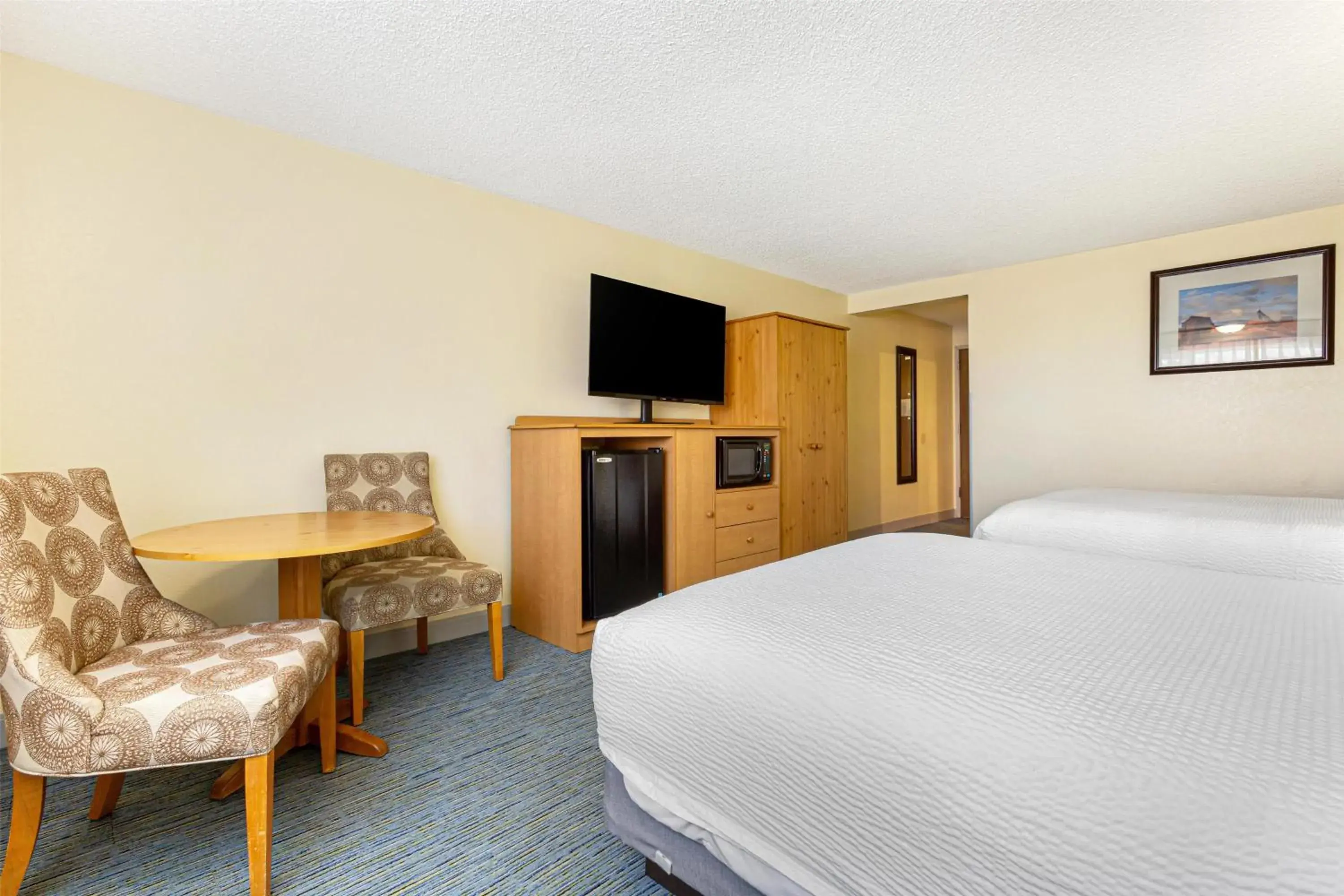 Bedroom, Bed in Best Western Hi-Desert Inn Bedroom, Bed in Best Western Hi-Desert Inn