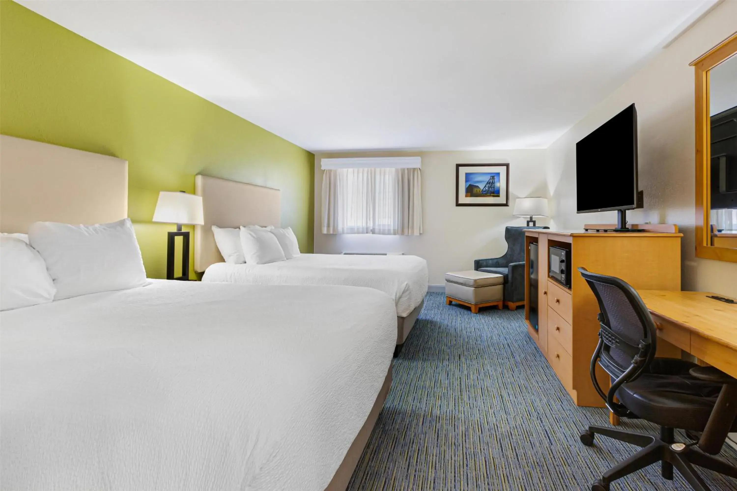 Queen Room with Two Queen Beds - Non Smoking in Best Western Hi-Desert Inn Queen Room with Two Queen Beds - Non Smoking in Best Western Hi-Desert Inn