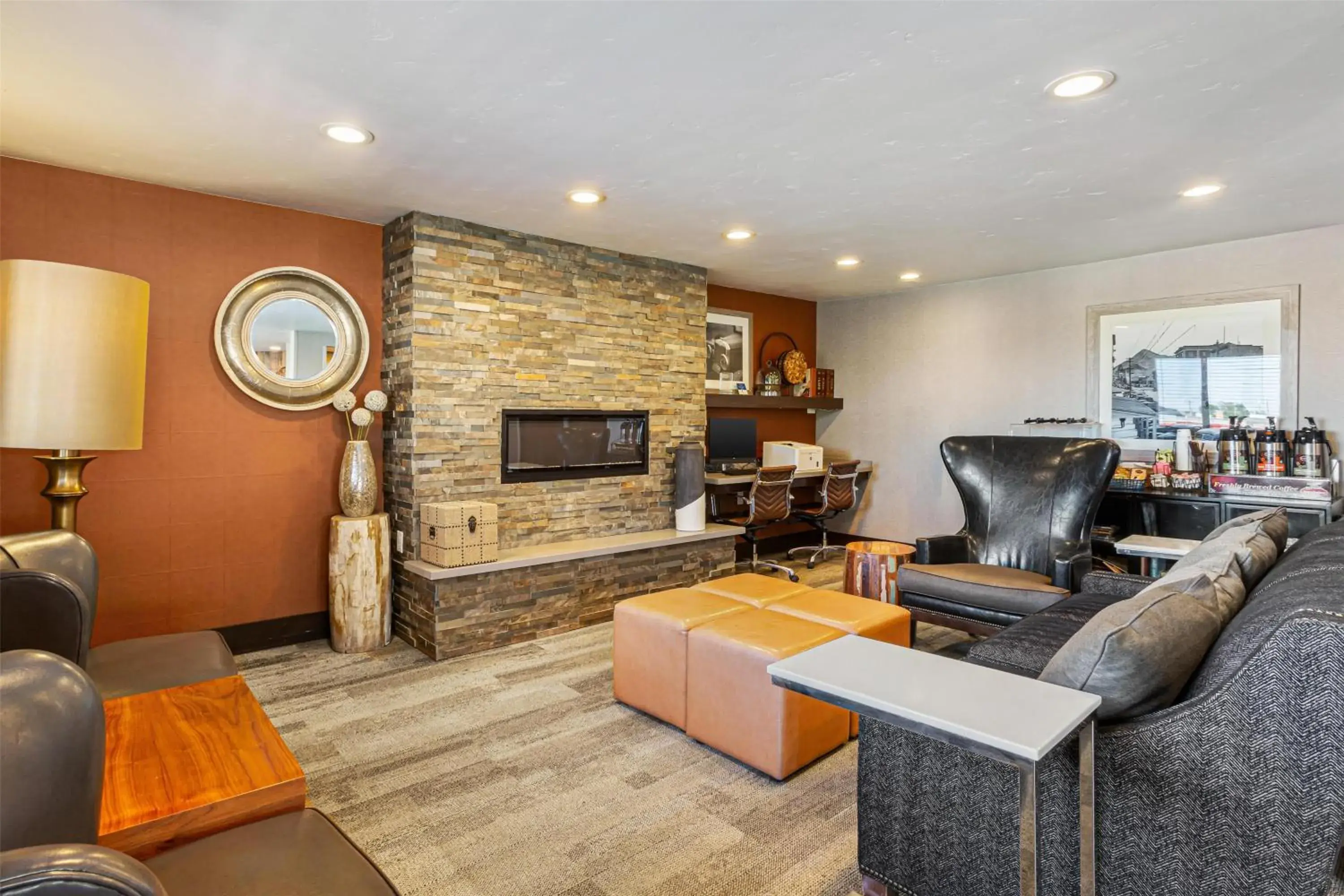 Lobby or reception in Best Western Hi-Desert Inn Lobby or reception in Best Western Hi-Desert Inn