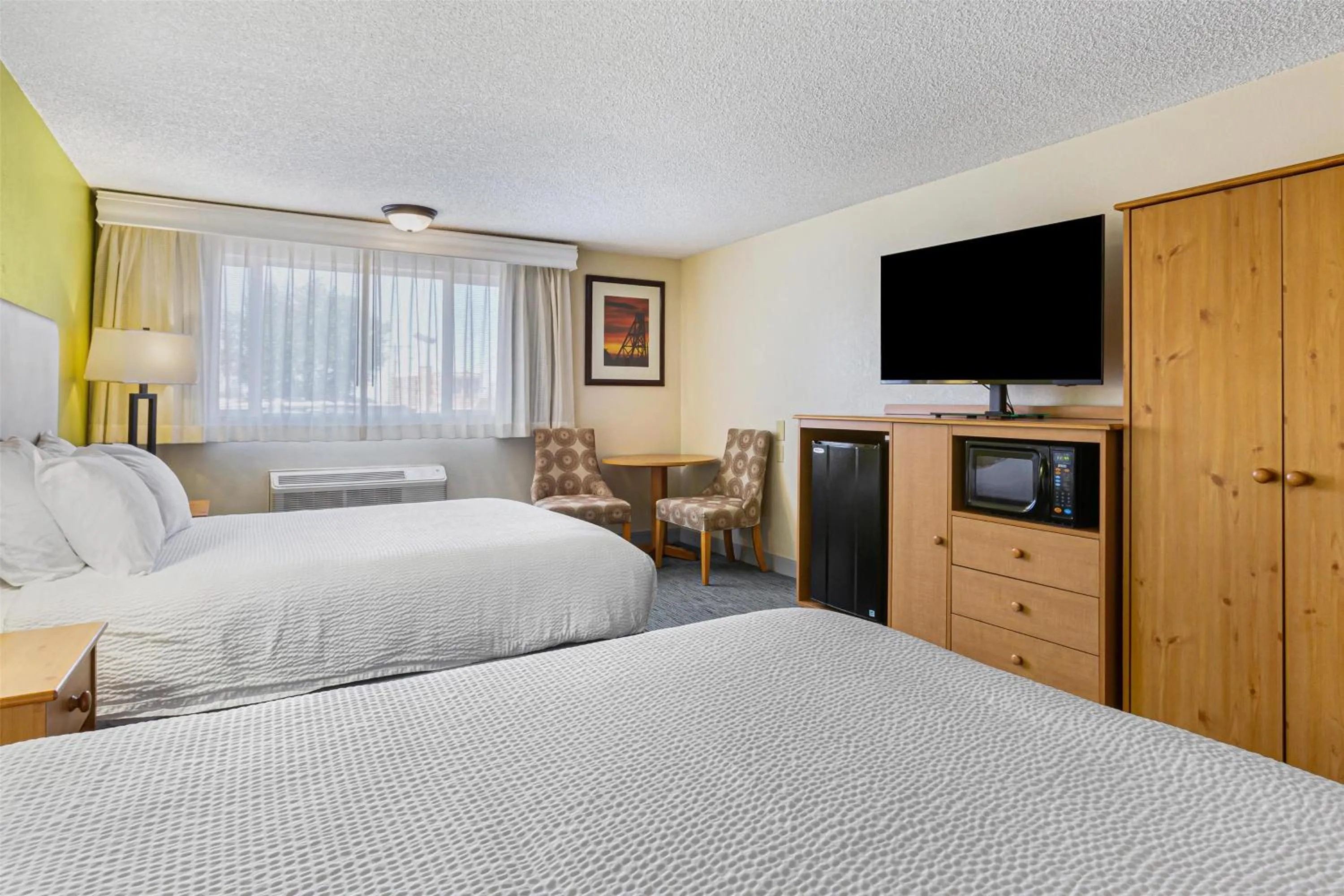 Bedroom, Bed in Best Western Hi-Desert Inn