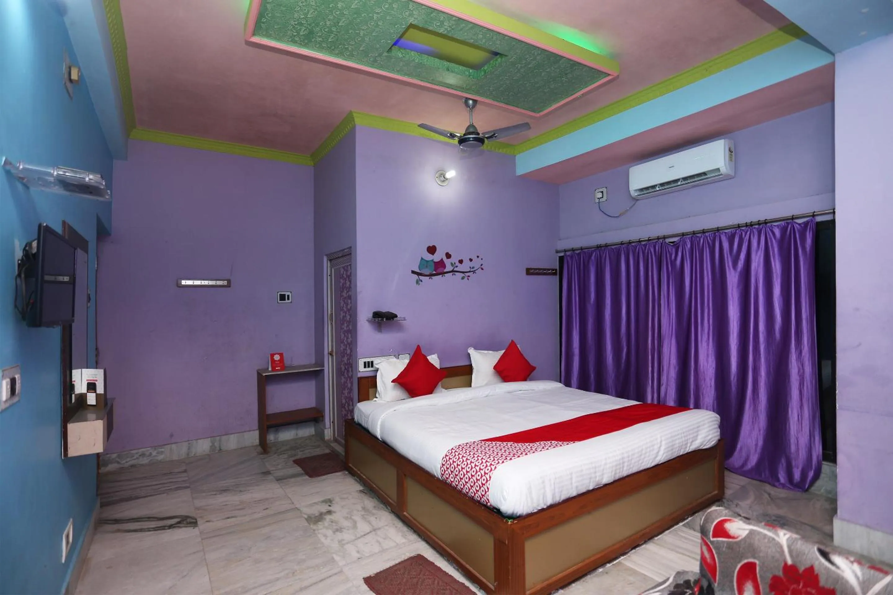 Bedroom, Bed in Hotel O Sanjog