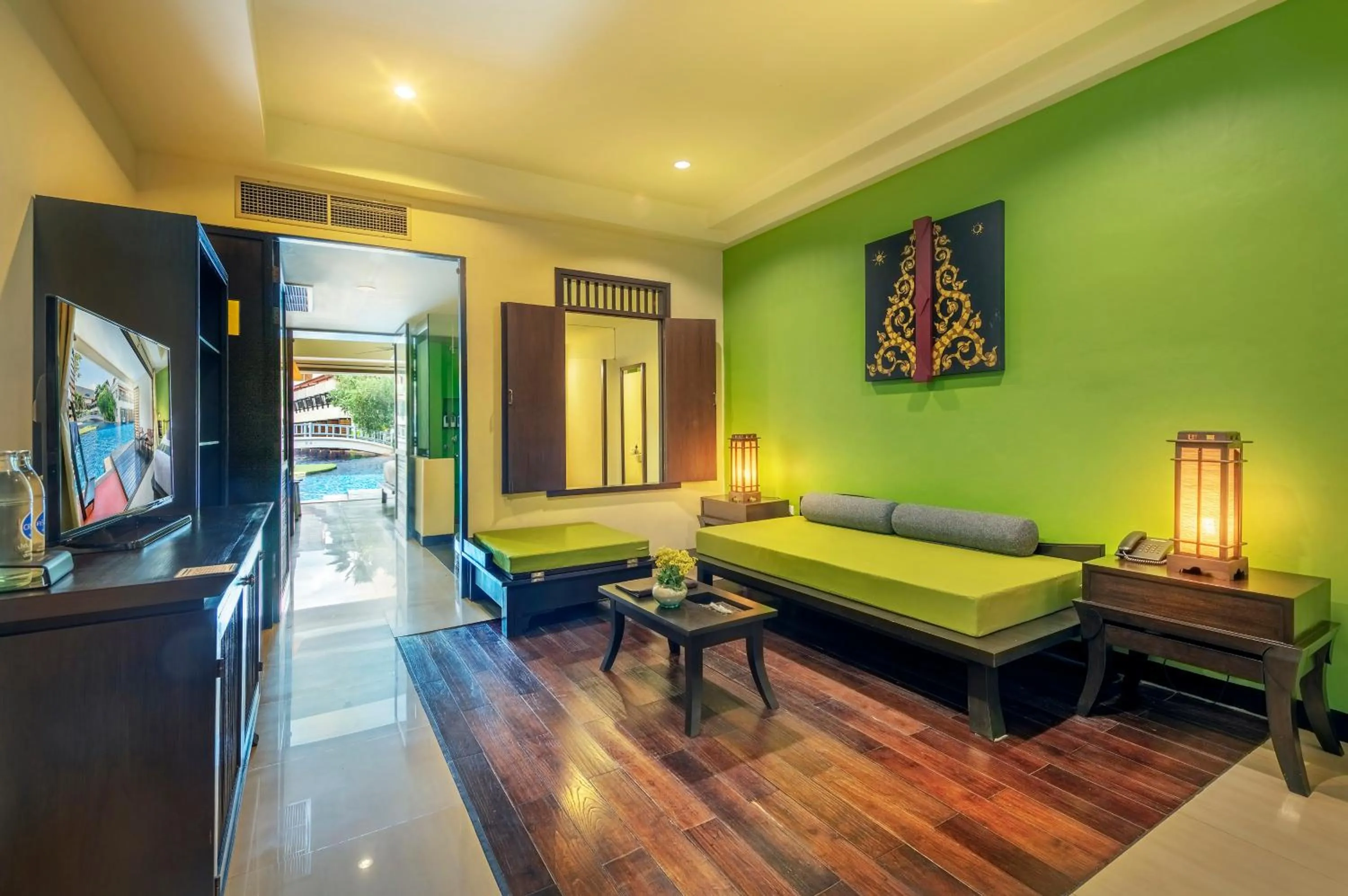 Seating area, Bed in Chada Lanta Beach Resort