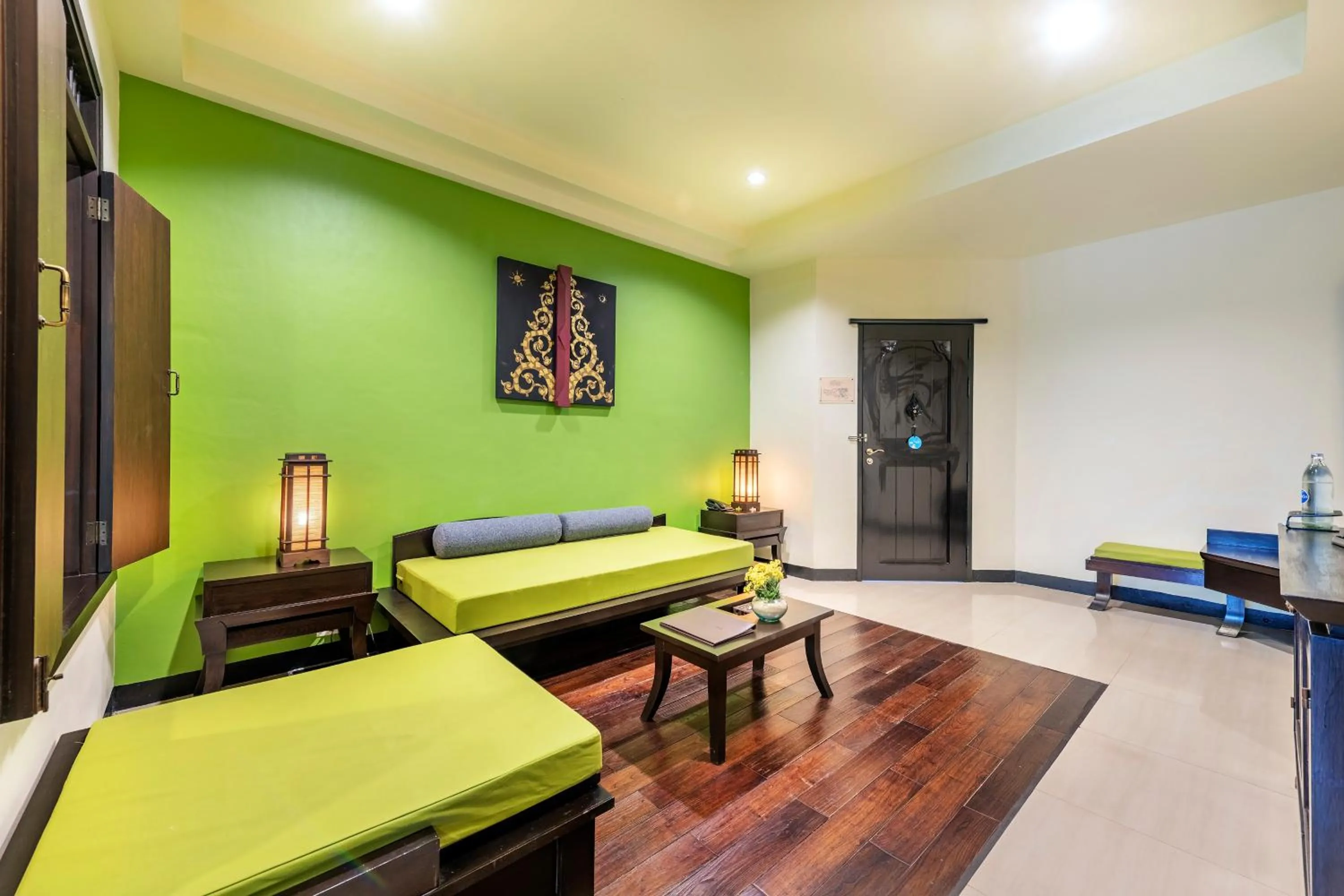 Living room, Bed in Chada Lanta Beach Resort