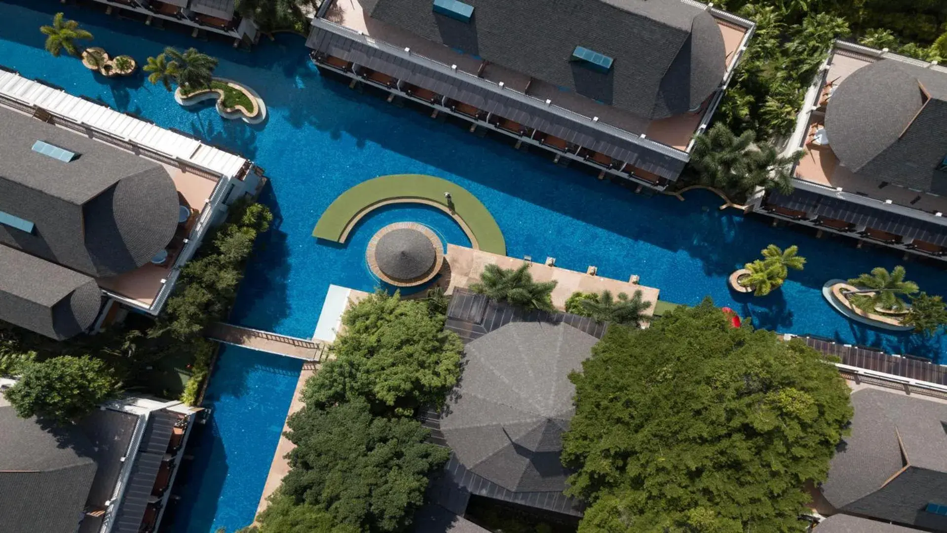 Pool view in Chada Lanta Beach Resort - SHA Extra Plus Pool view in Chada Lanta Beach Resort - SHA Extra Plus