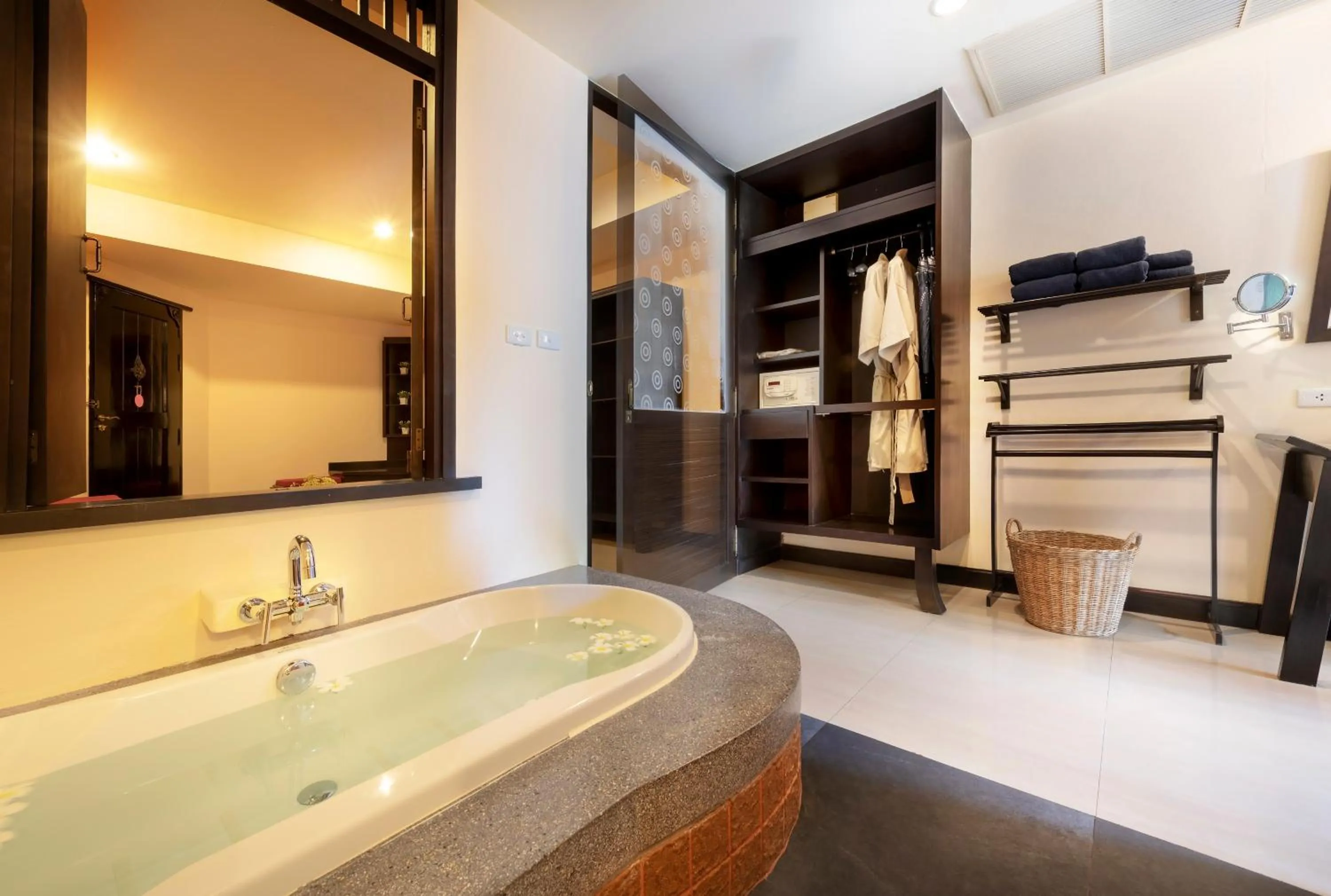 Bathroom in Chada Lanta Beach Resort