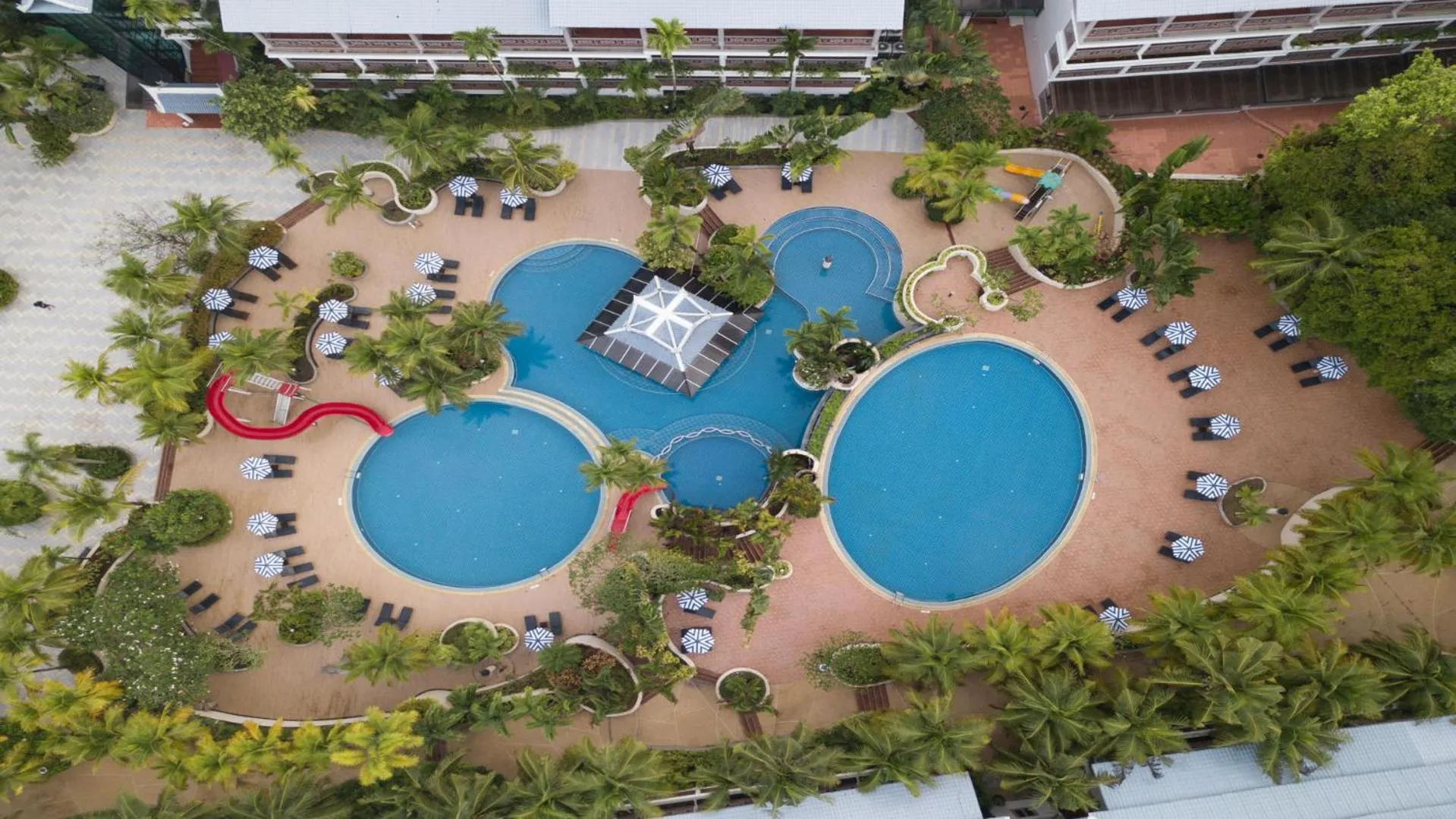 Bird's eye view in Chada Thai Village