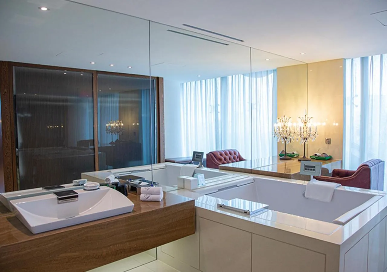 Bathroom in Hotel Éclat Beijing