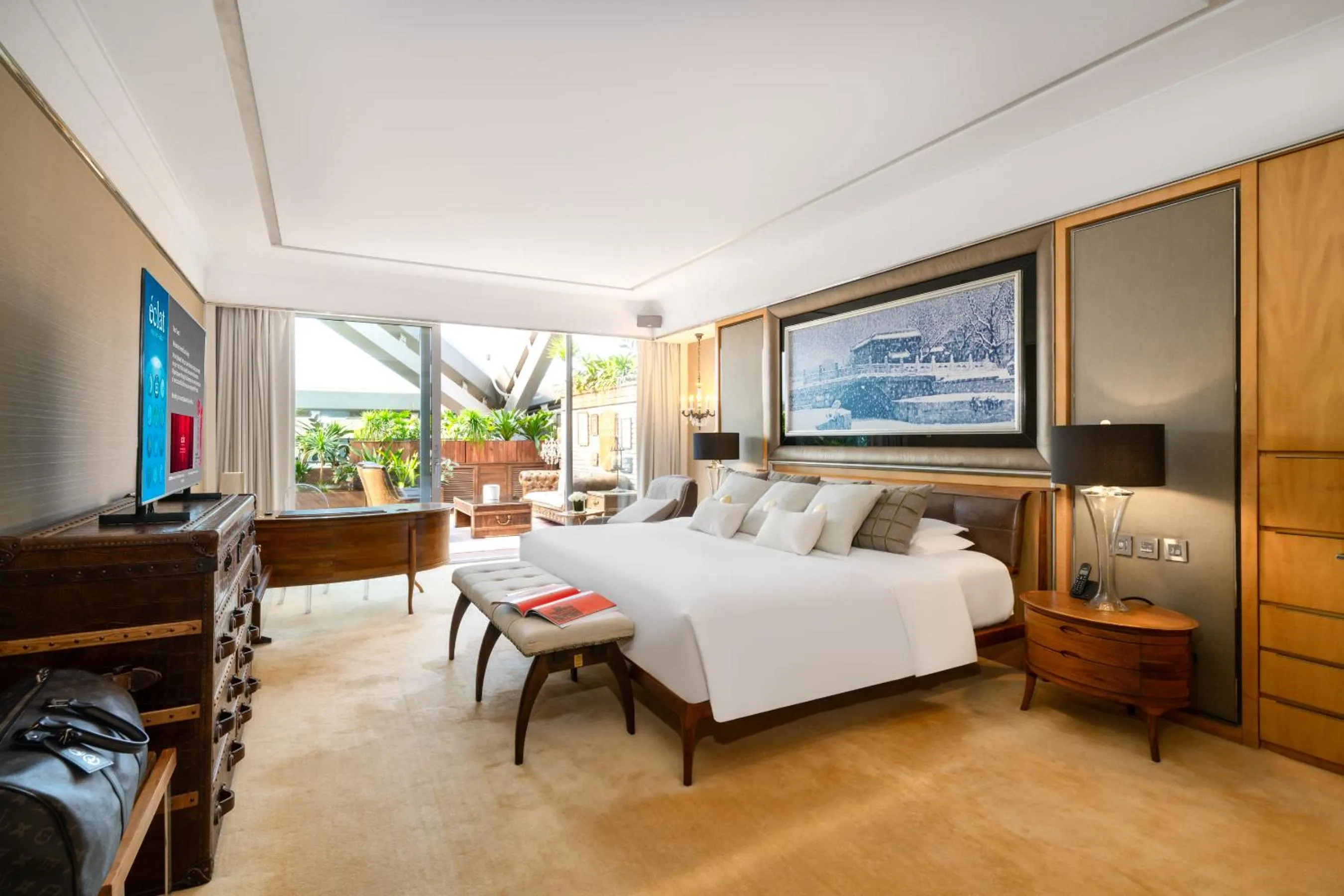 Bedroom, Bed in Hotel Éclat Beijing