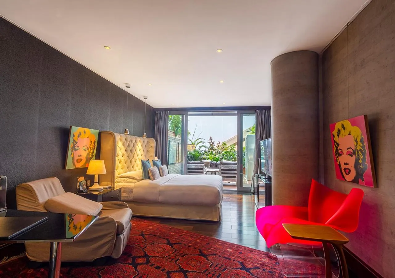 Bed in Hotel Éclat Beijing