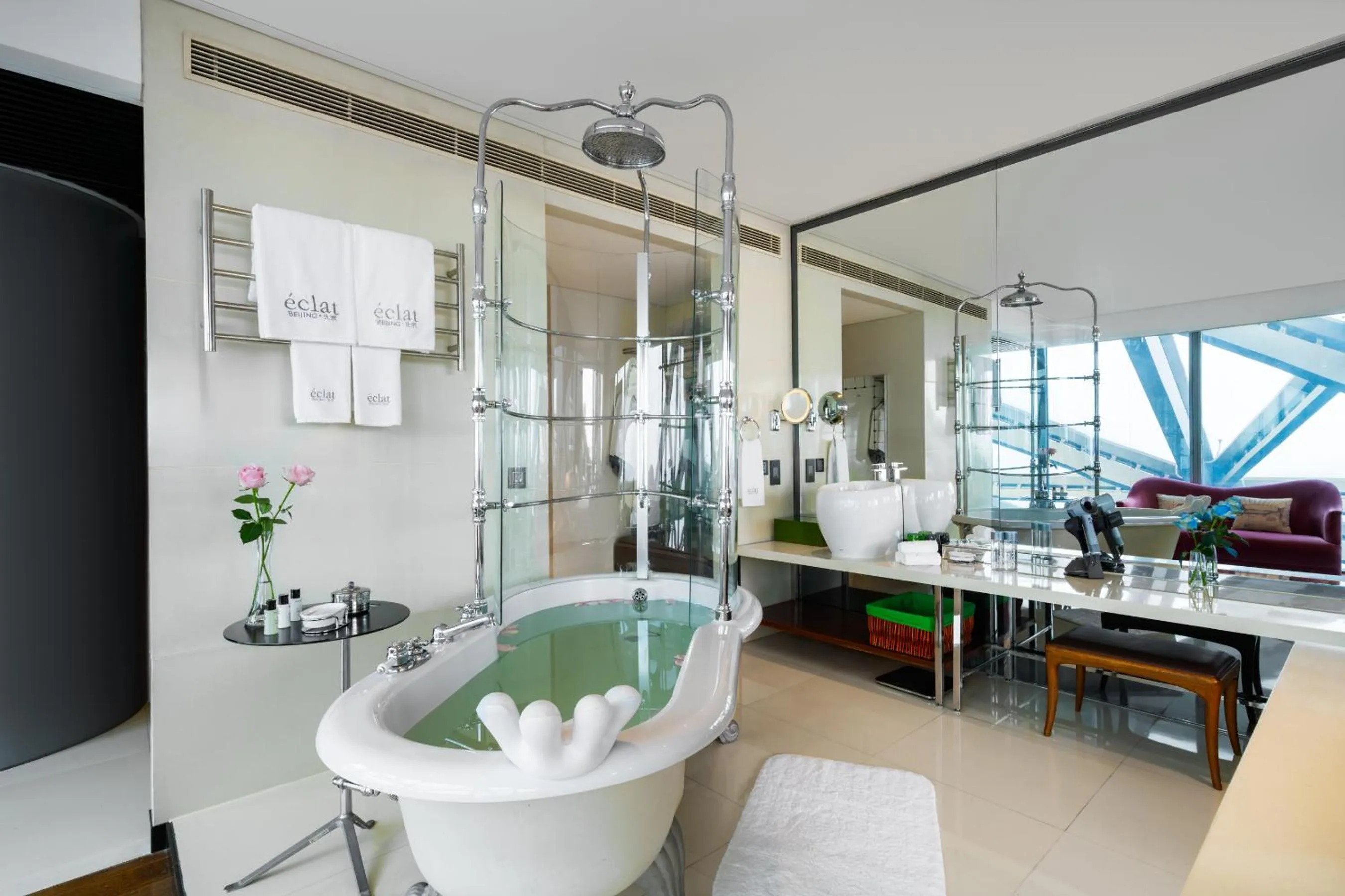 Bath in Hotel Éclat Beijing