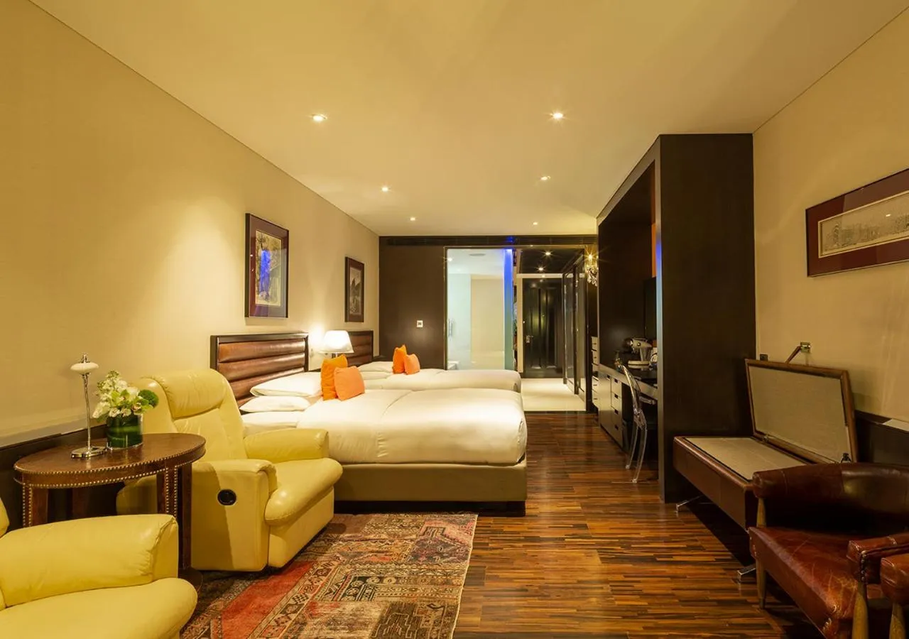 Bedroom, Bed in Hotel Éclat Beijing