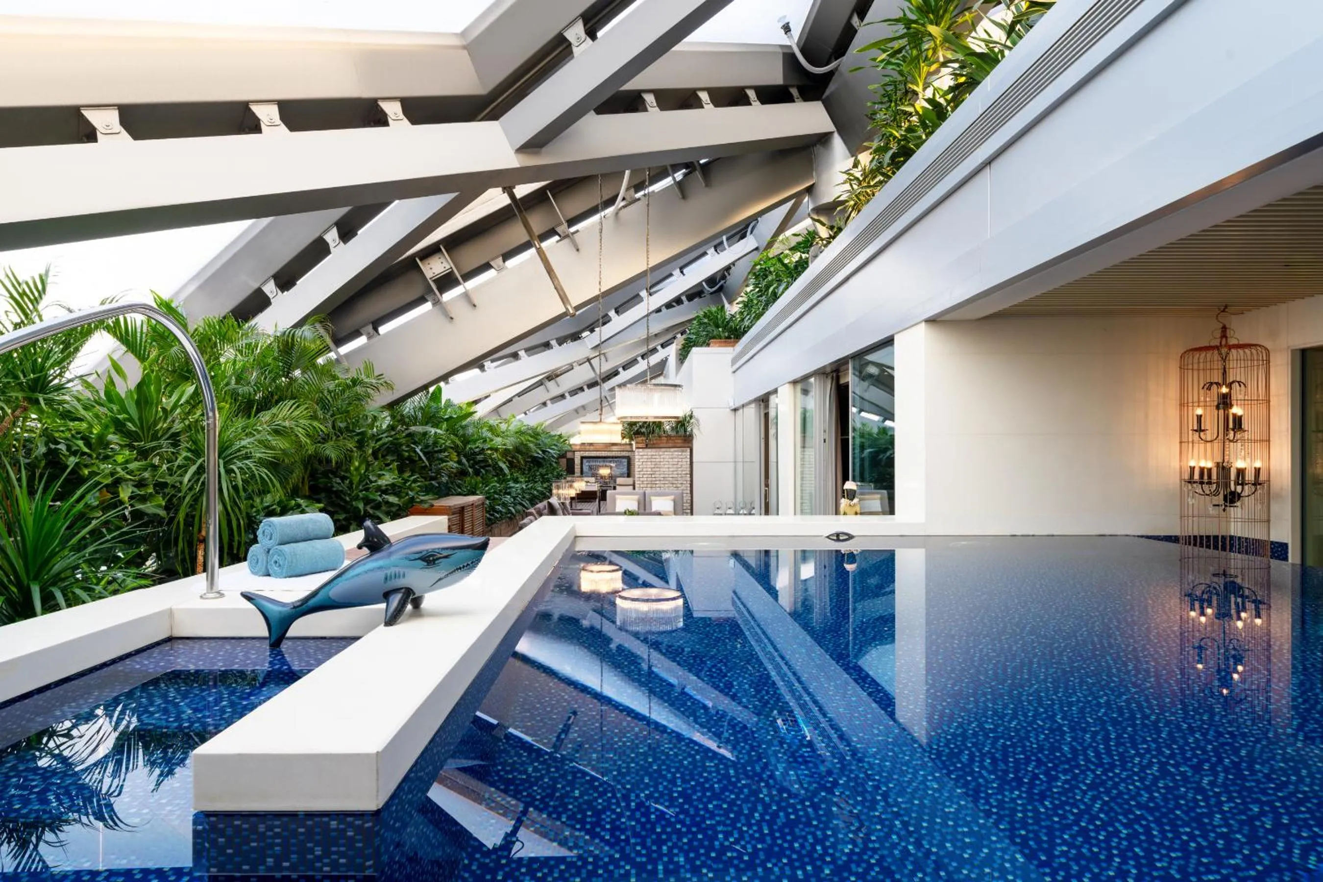 Pool view in Hotel Éclat Beijing