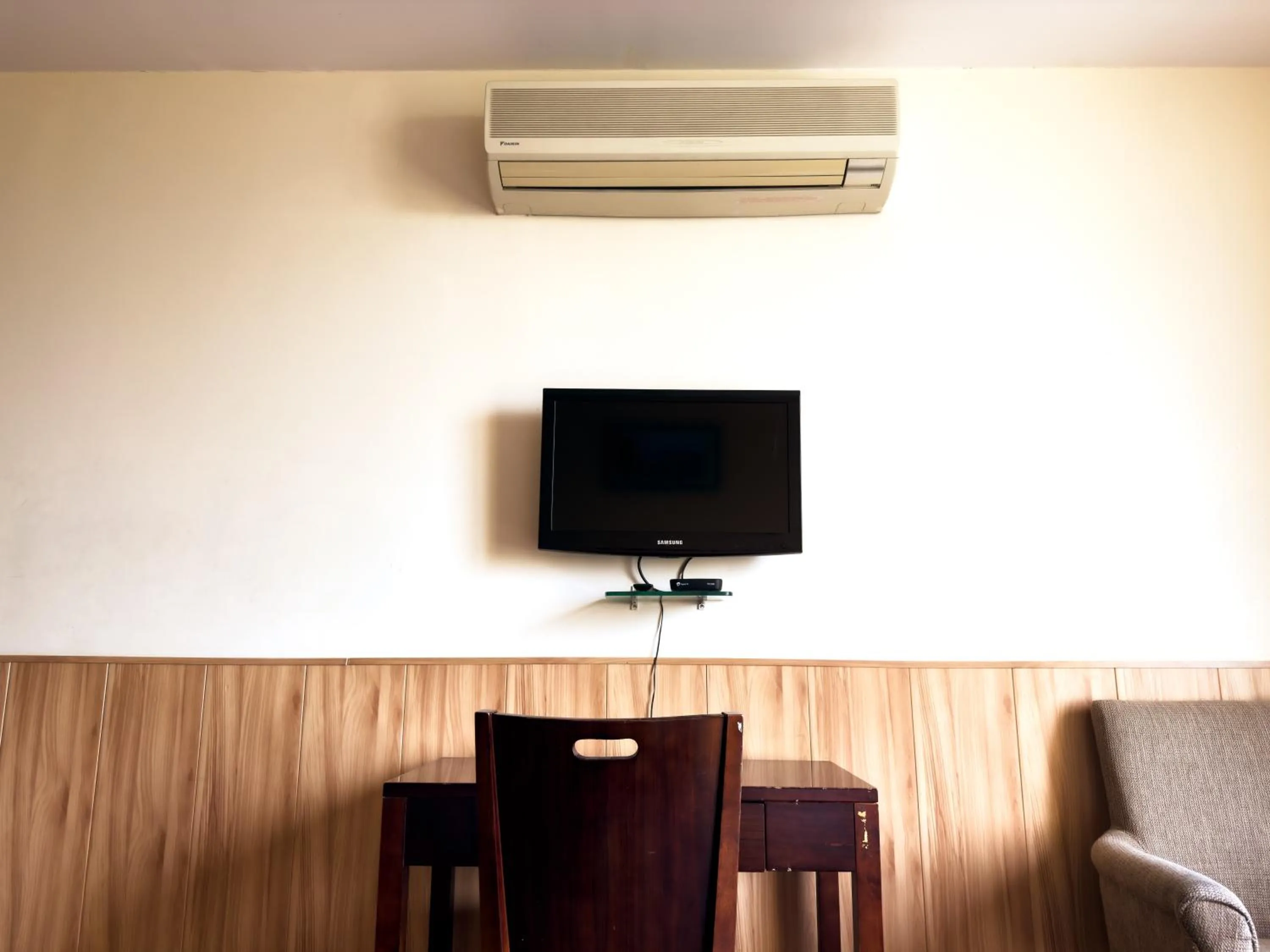 TV and multimedia in Hotel Royal Palm - A Budget Hotel in Udaipur