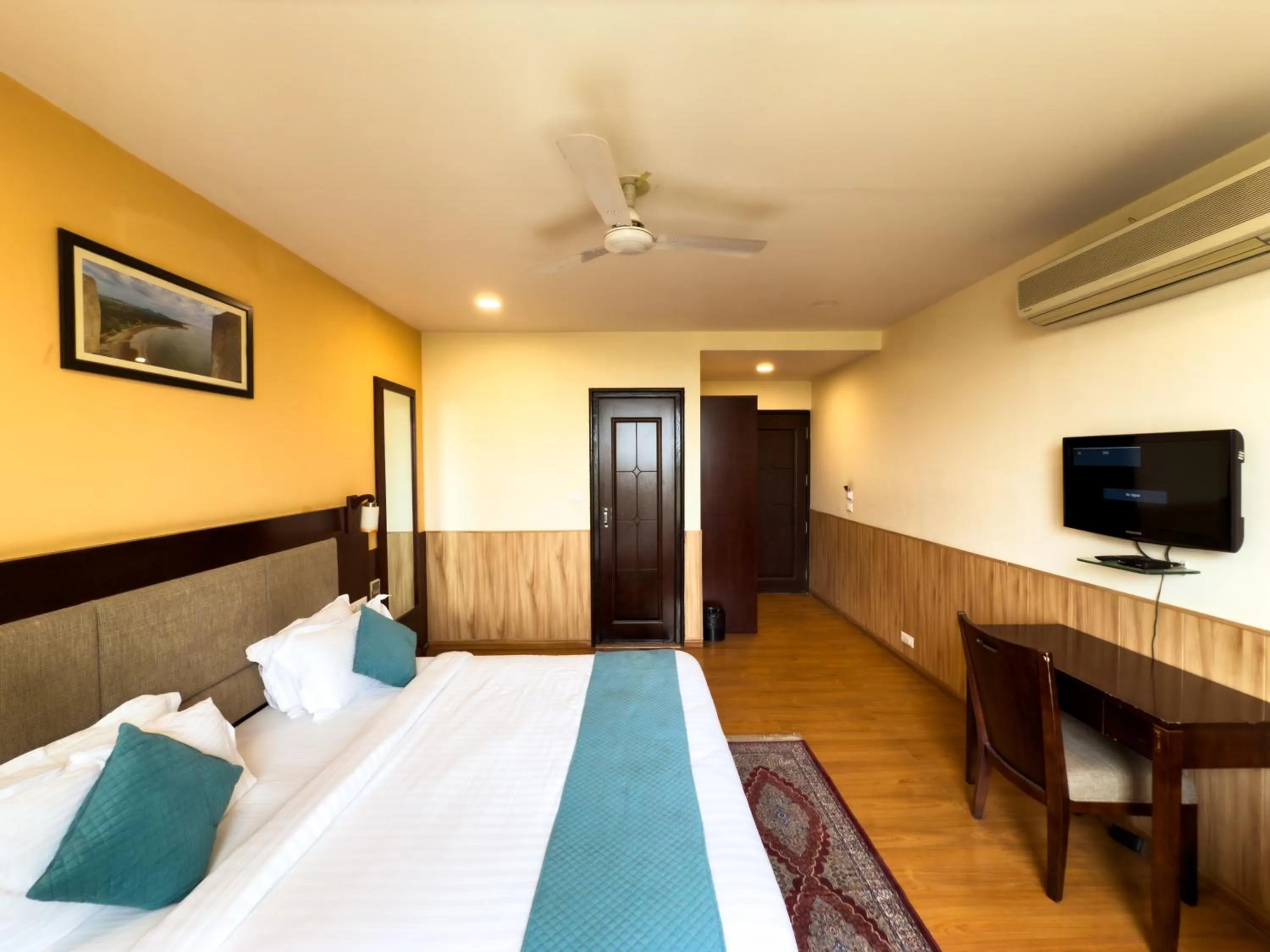 Bed in Hotel Royal Palm - A Budget Hotel in Udaipur