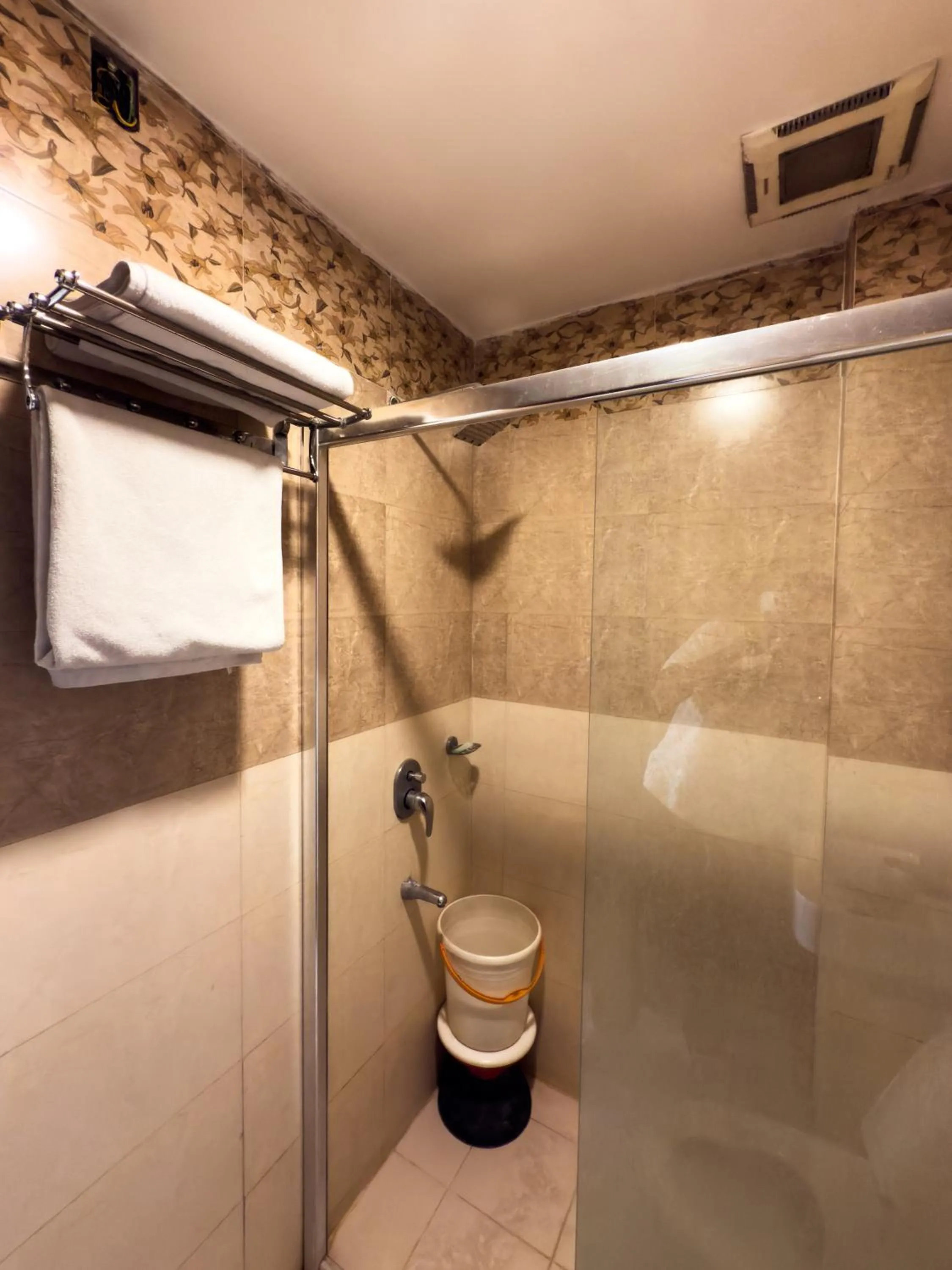 Bathroom in Hotel Royal Palm - A Budget Hotel in Udaipur