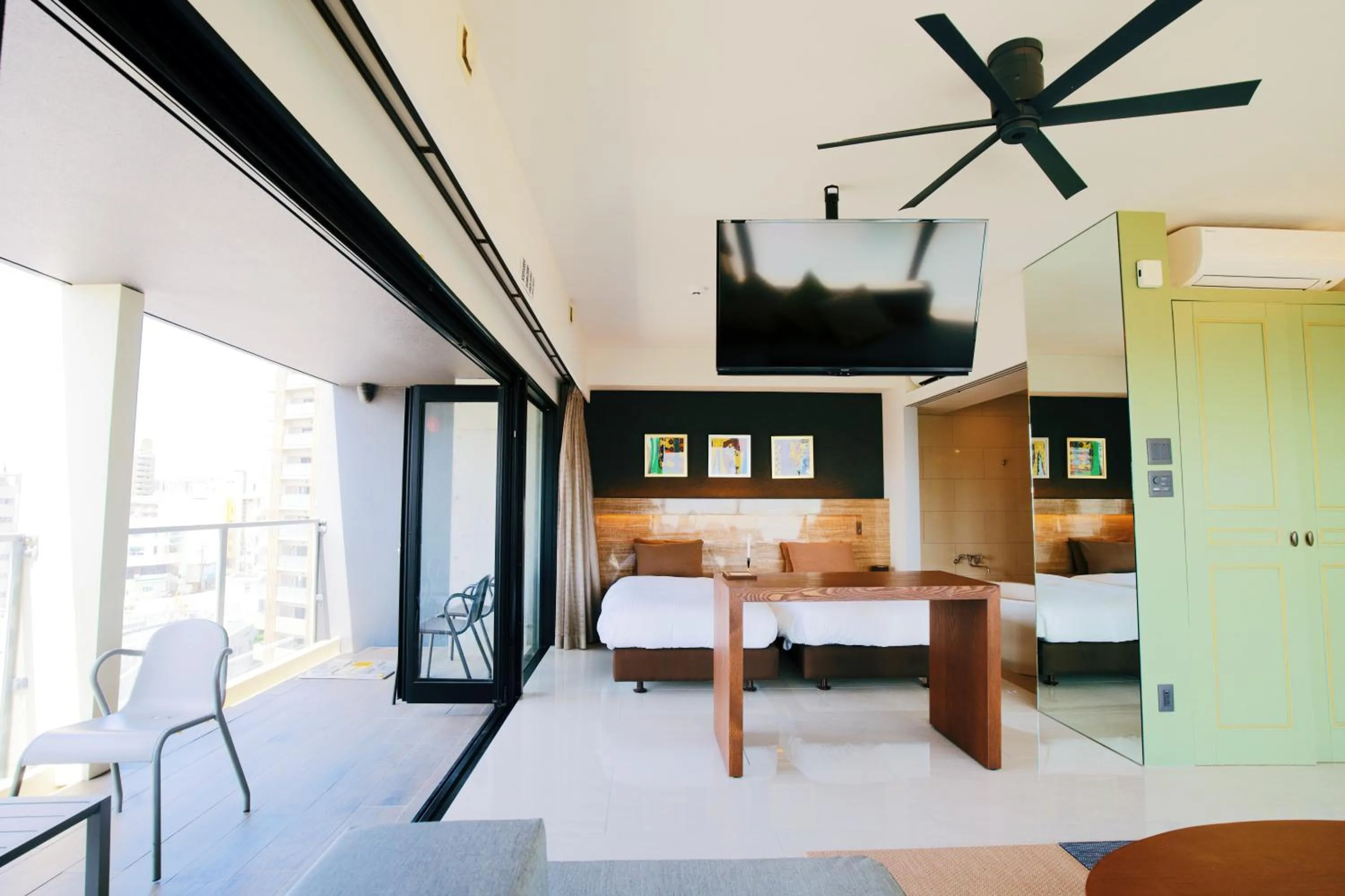 TV and multimedia in HOTEL Viviana