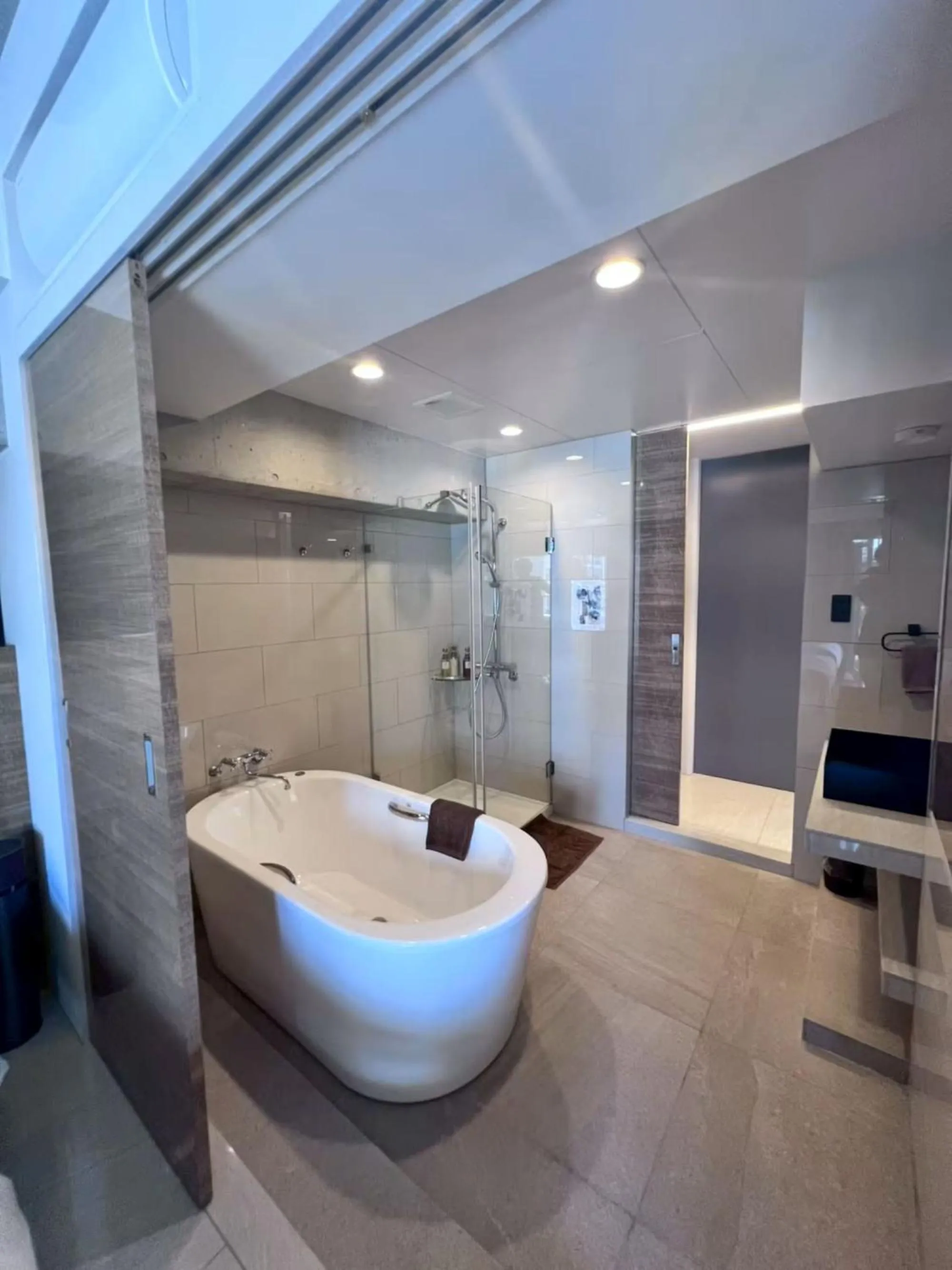 Shower in HOTEL Viviana